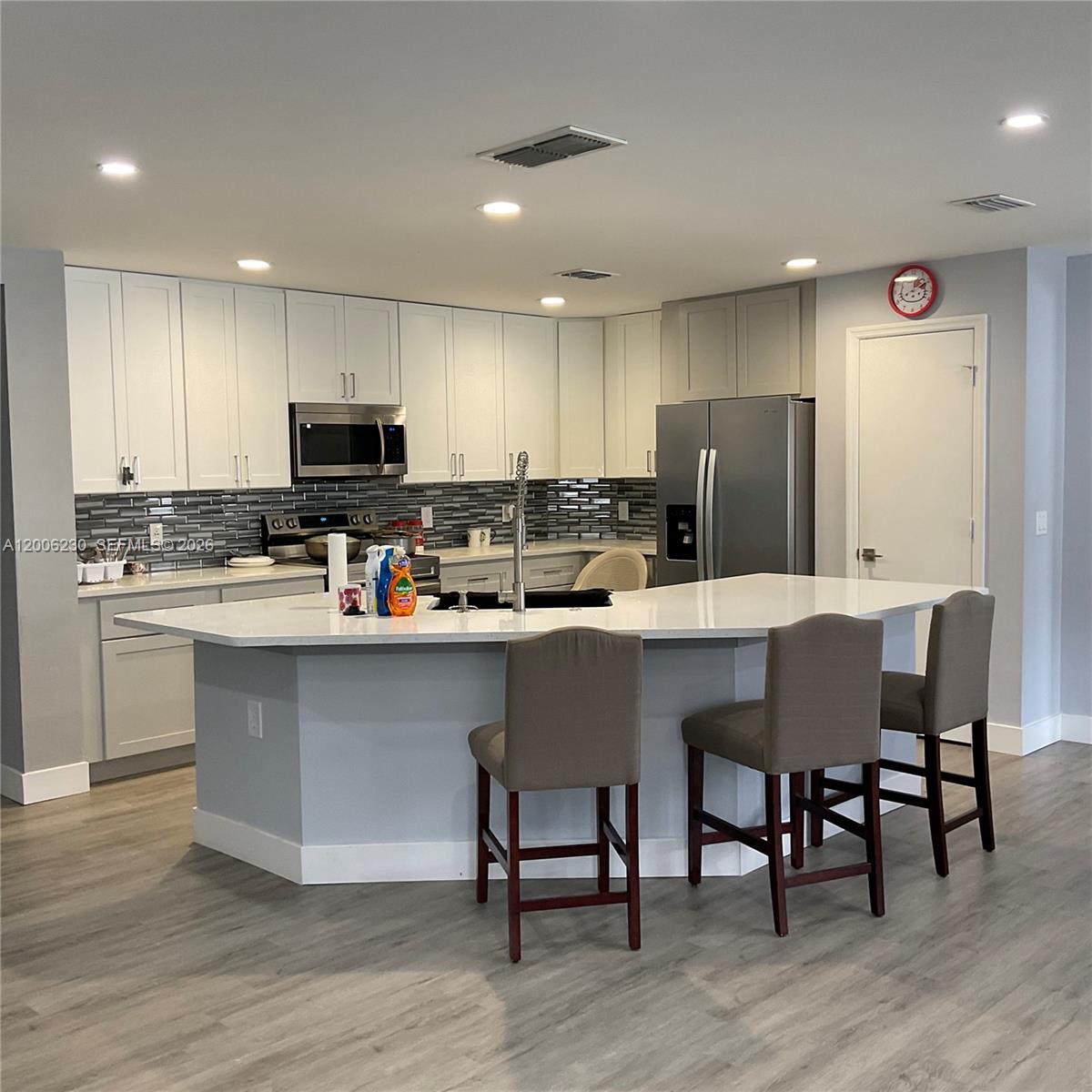 NEPTUNE POINT - Residential