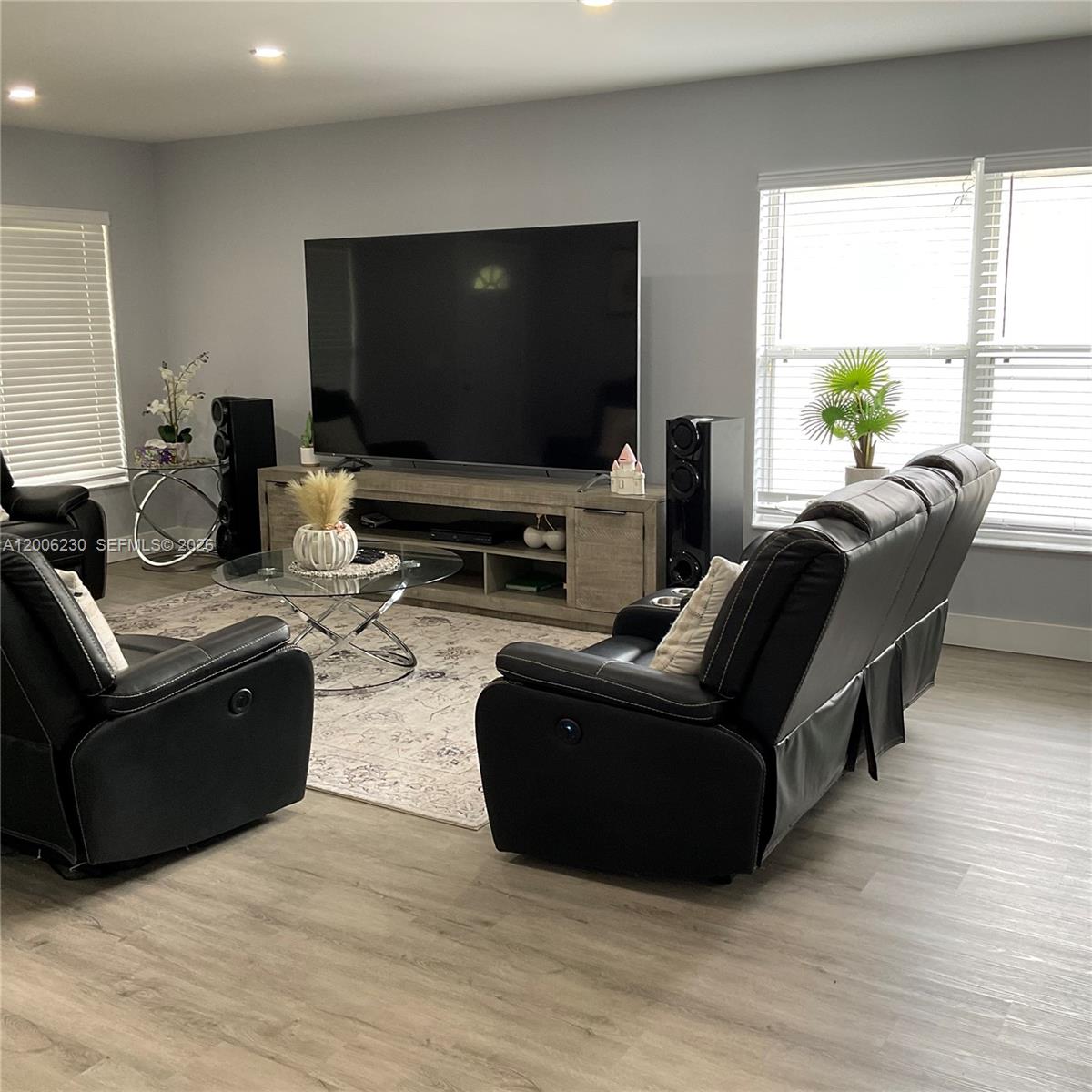 NEPTUNE POINT - Residential