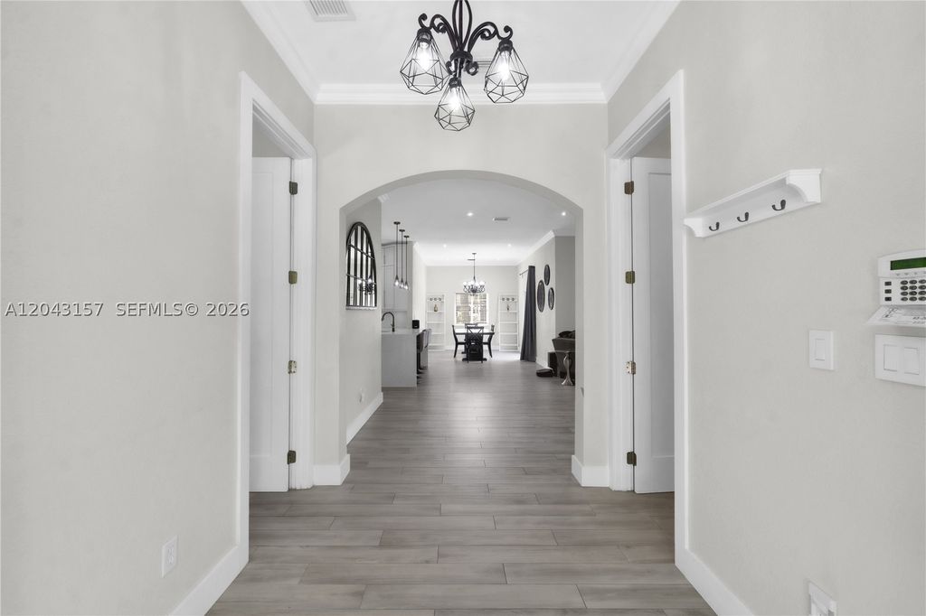 Photo of 720 S Old Nob Hill Rd, Plantation, FL 33324 (MLS # A12043157)