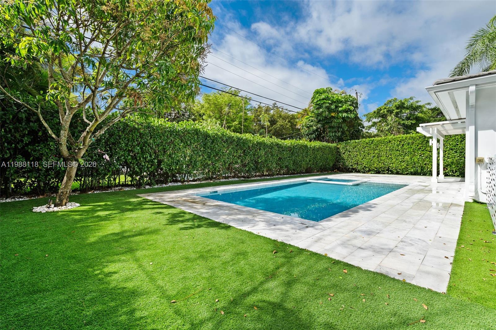 CORAL GABLES RIV SEC 6 - Residential