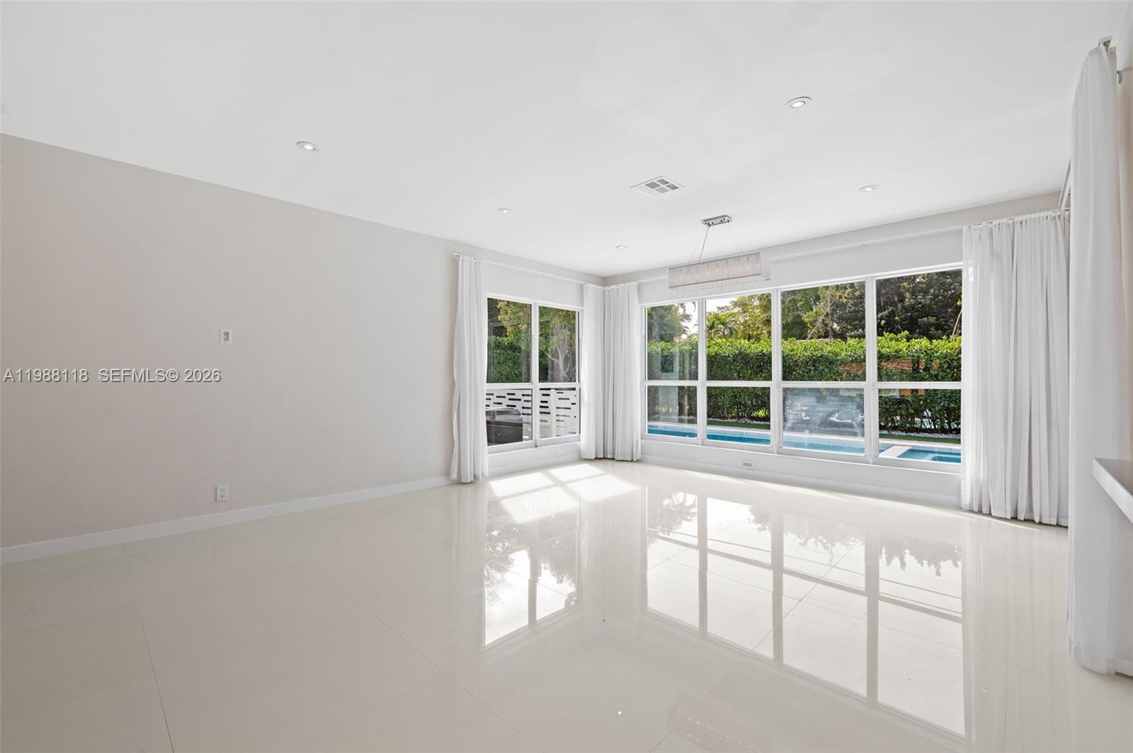 CORAL GABLES RIV SEC 6 - Residential