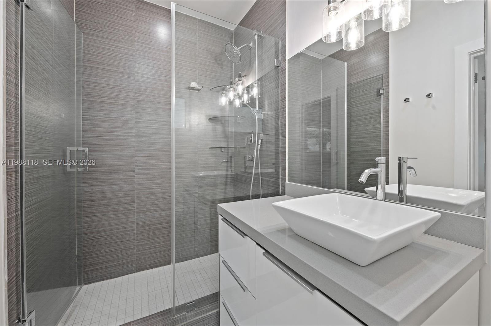 CORAL GABLES RIV SEC 6 - Residential