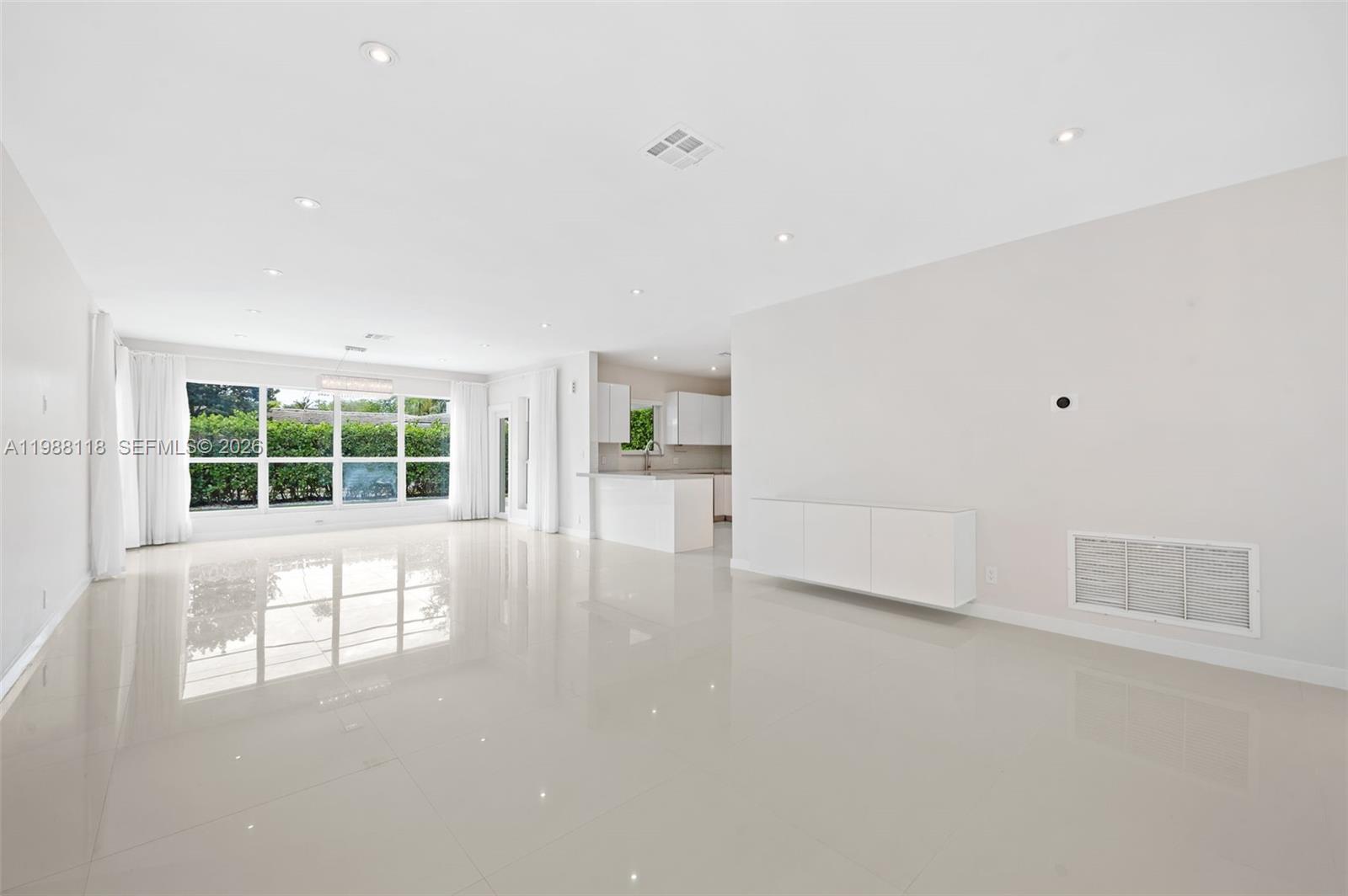 CORAL GABLES RIV SEC 6 - Residential