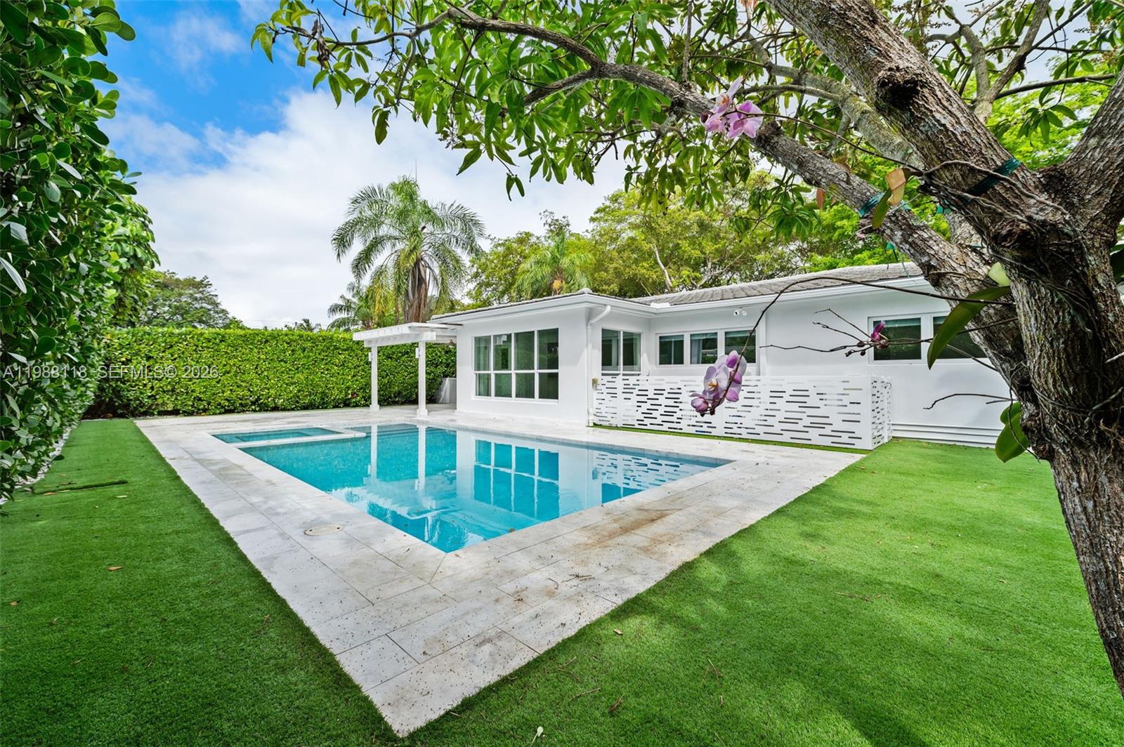 CORAL GABLES RIV SEC 6 - Residential