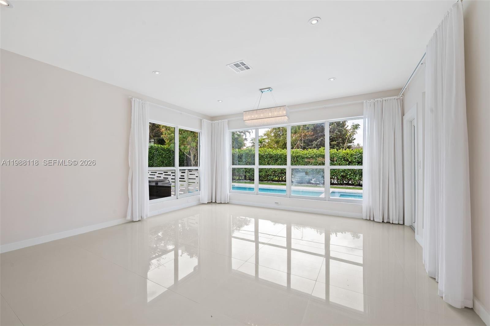 CORAL GABLES RIV SEC 6 - Residential