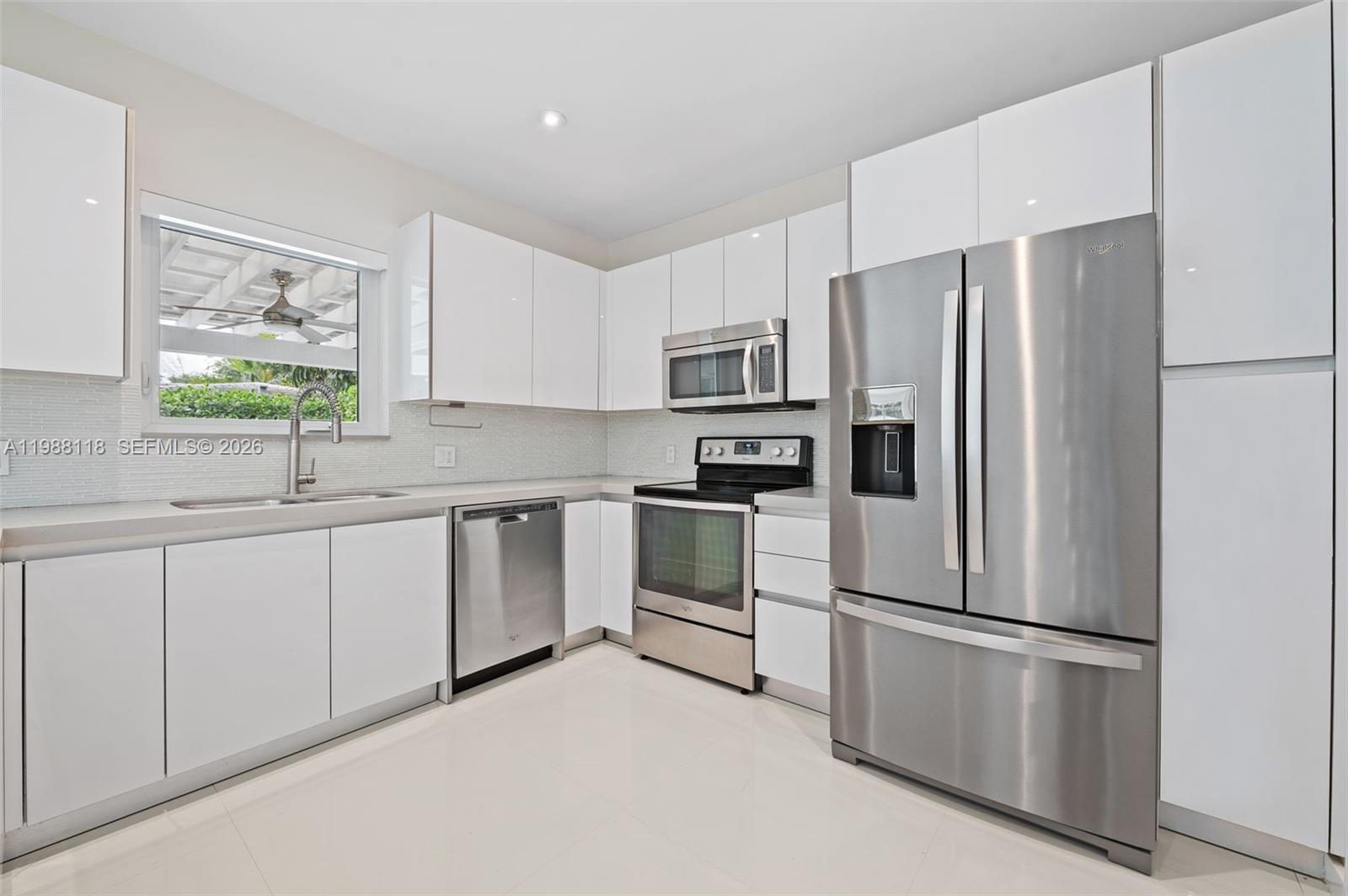 CORAL GABLES RIV SEC 6 - Residential