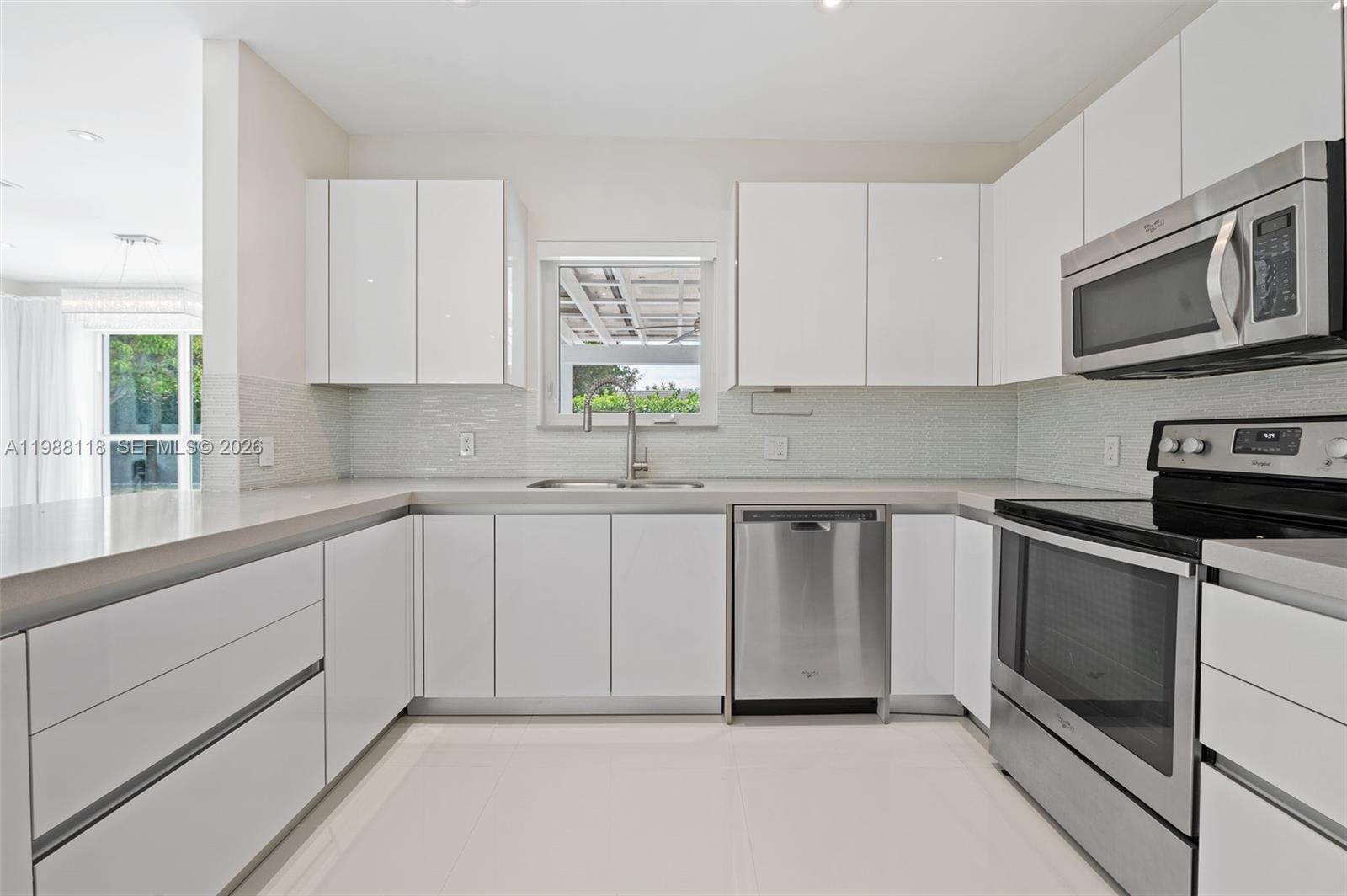 CORAL GABLES RIV SEC 6 - Residential