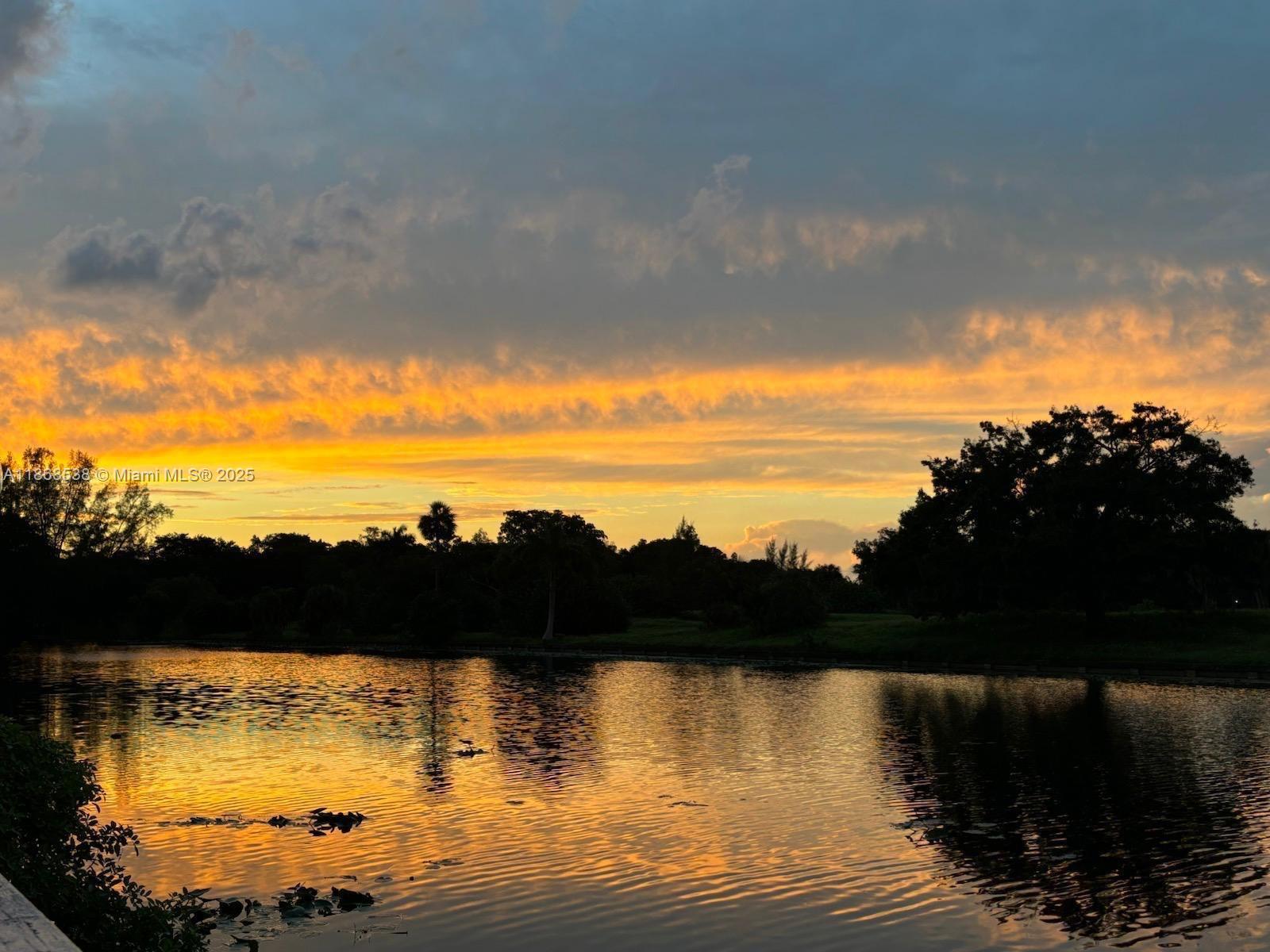 LAS VISTAS L IN INVERRARY - Residential