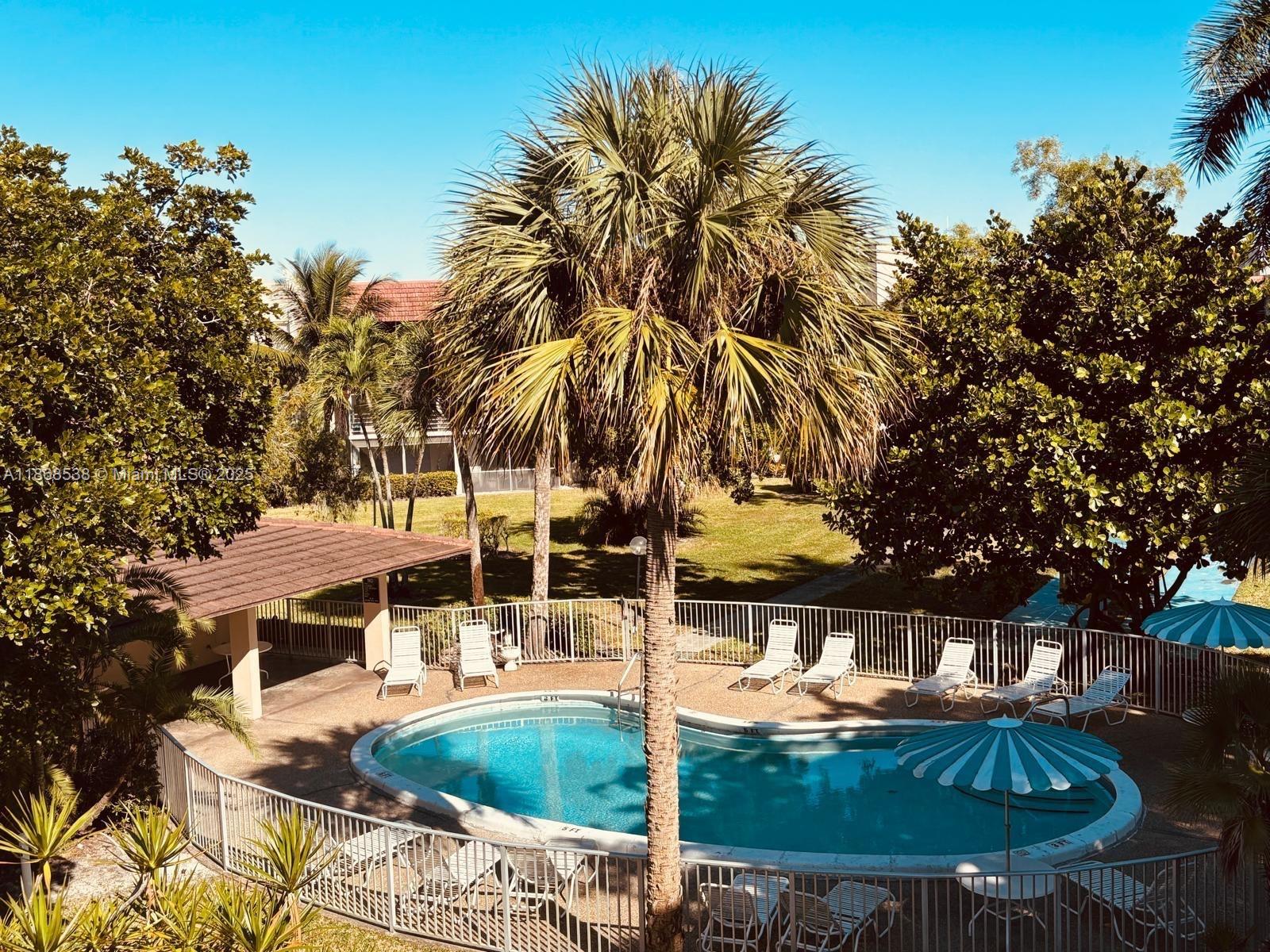 LAS VISTAS L IN INVERRARY - Residential