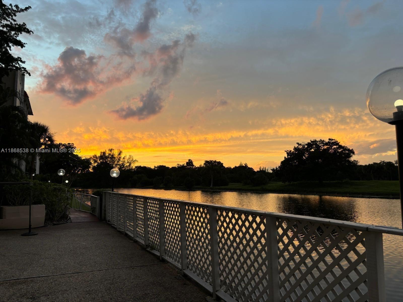 LAS VISTAS L IN INVERRARY - Residential