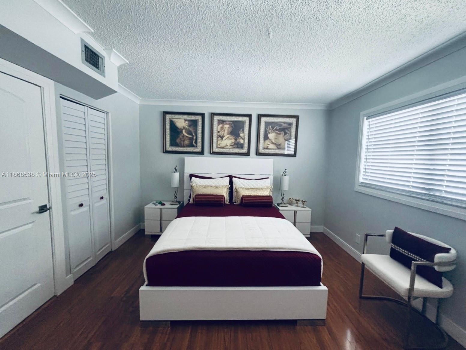 LAS VISTAS L IN INVERRARY - Residential