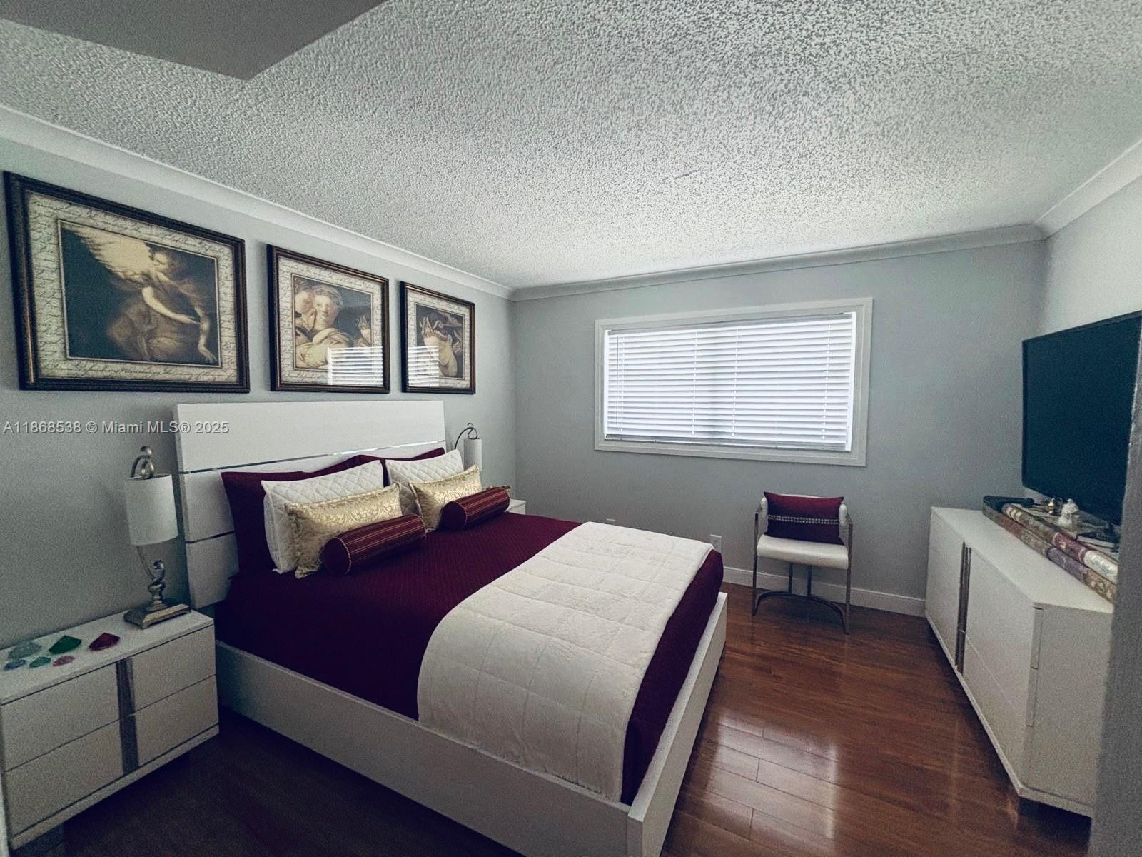 LAS VISTAS L IN INVERRARY - Residential