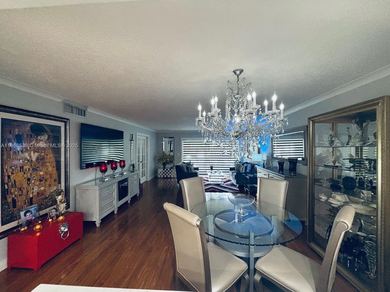 LAS VISTAS L IN INVERRARY - Residential