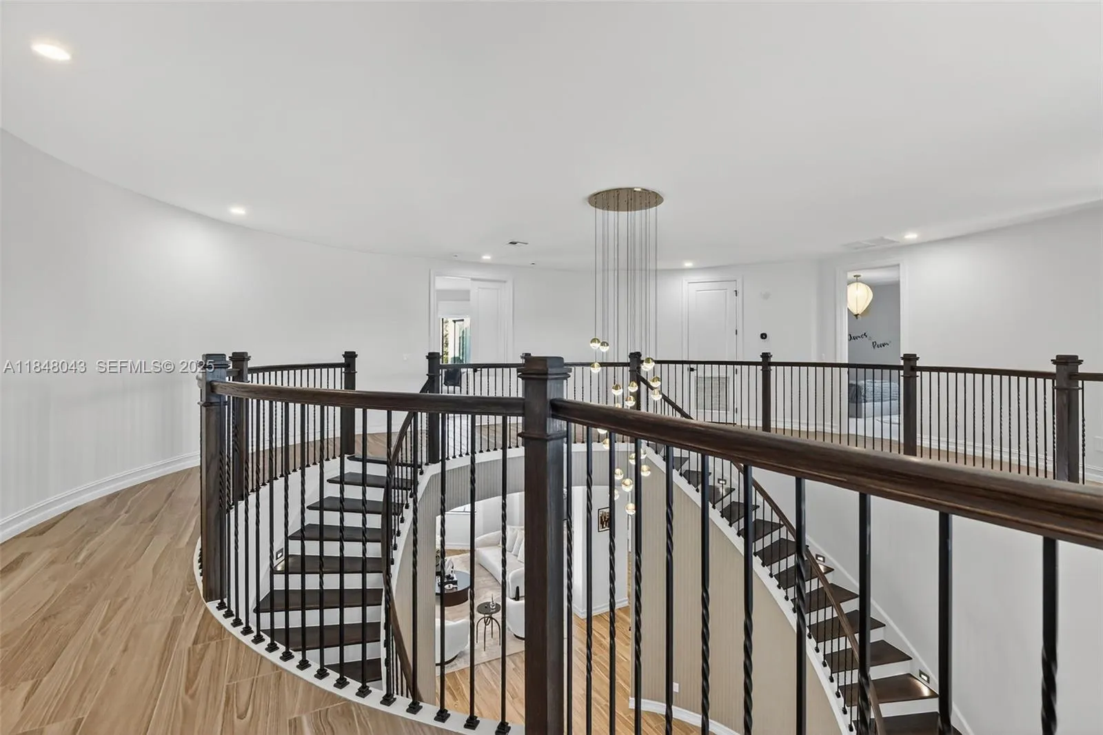 Davie, Florida 33331, United States, 6 Bedrooms Bedrooms, ,7 BathroomsBathrooms,Residential,Active,182190