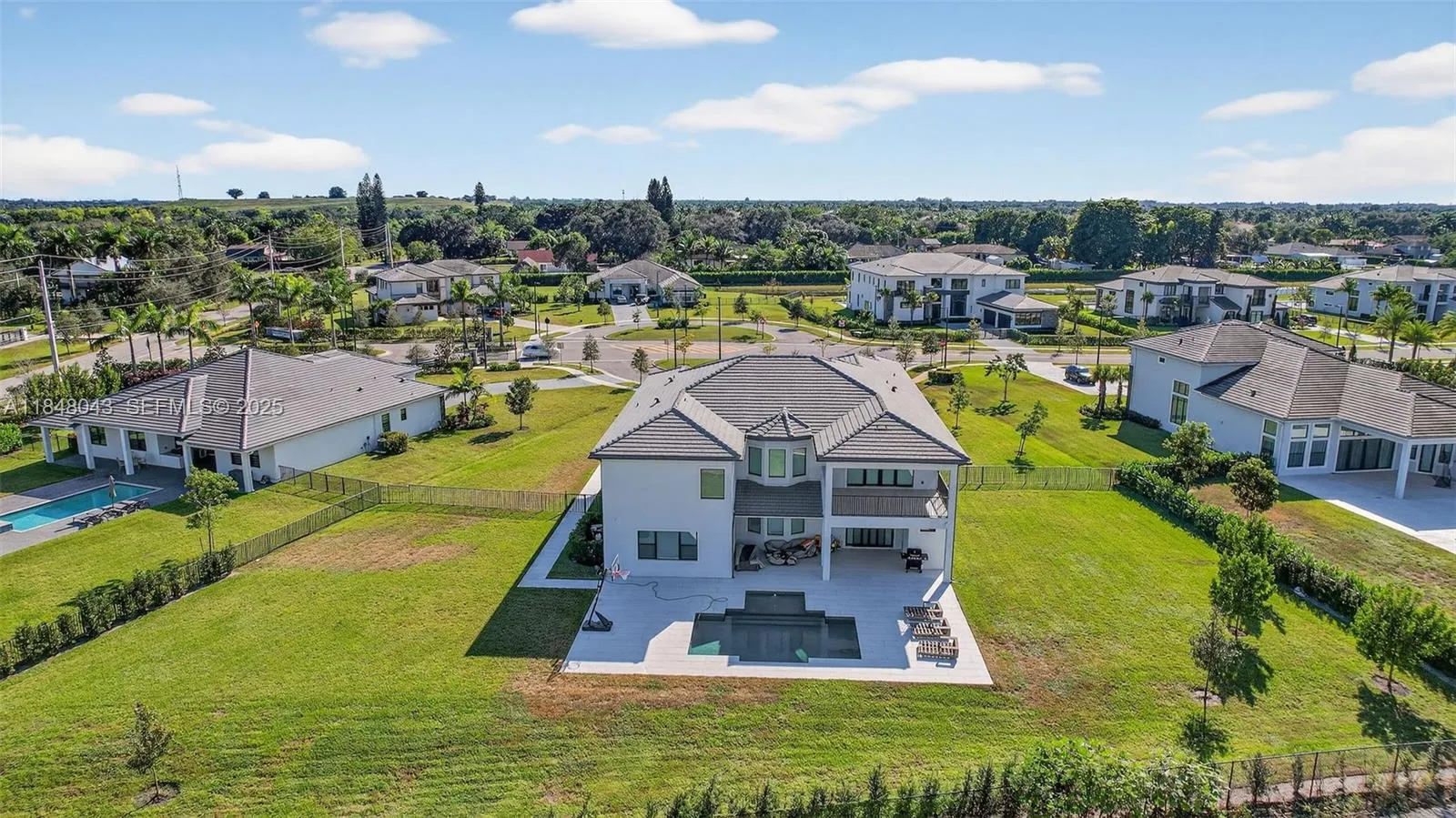 Davie, Florida 33331, United States, 6 Bedrooms Bedrooms, ,7 BathroomsBathrooms,Residential,Active,182190