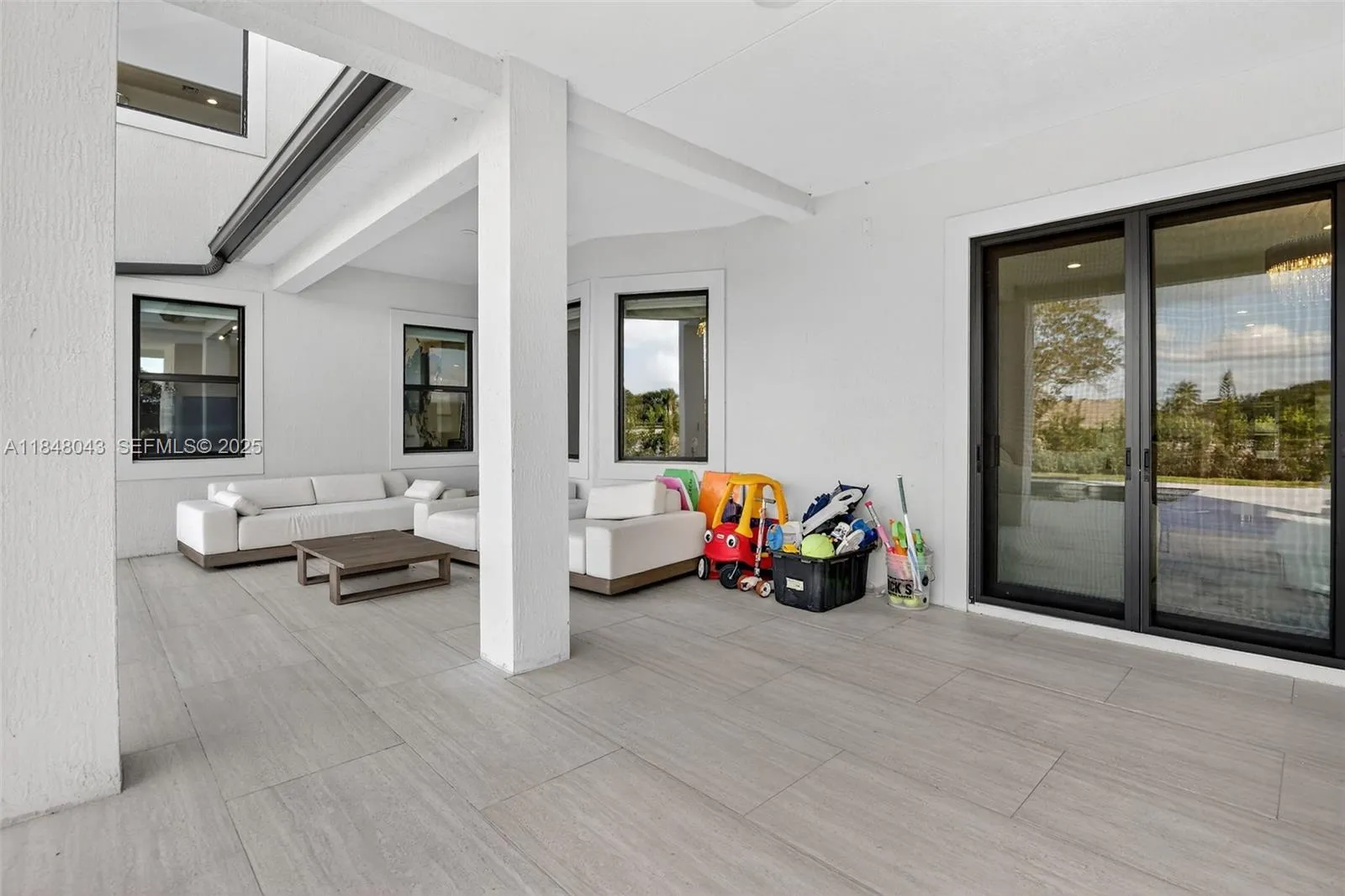 Davie, Florida 33331, United States, 6 Bedrooms Bedrooms, ,7 BathroomsBathrooms,Residential,Active,182190