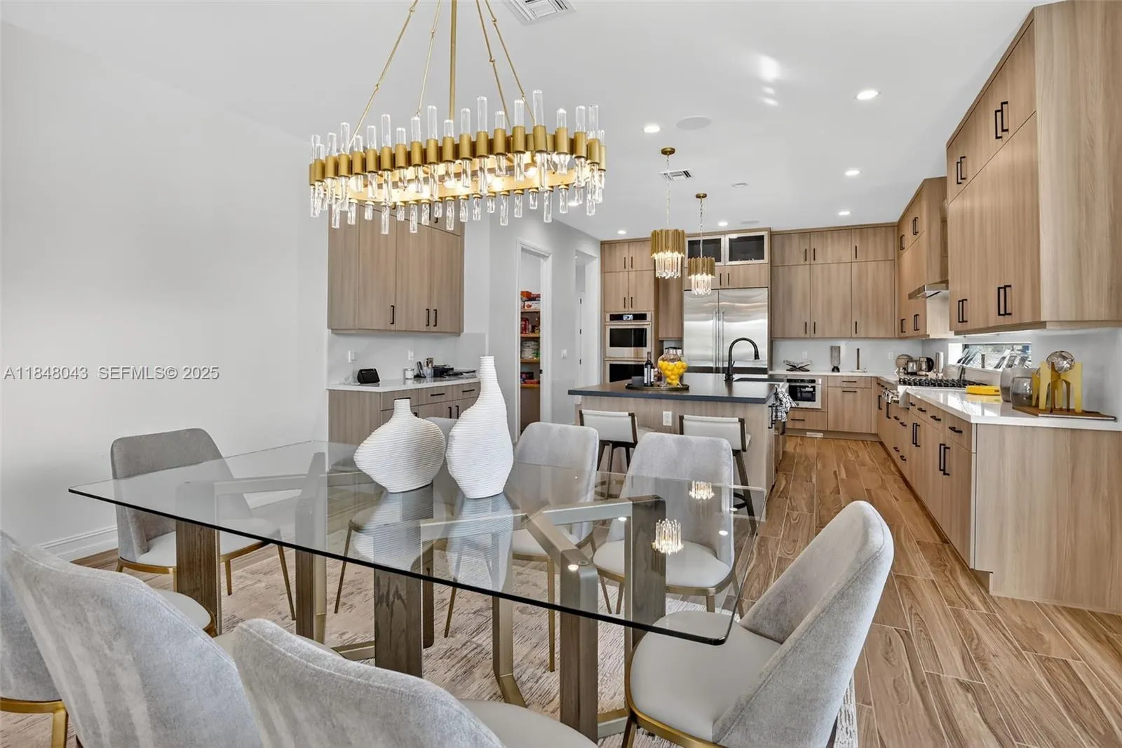 Davie, Florida 33331, United States, 6 Bedrooms Bedrooms, ,7 BathroomsBathrooms,Residential,Active,182190