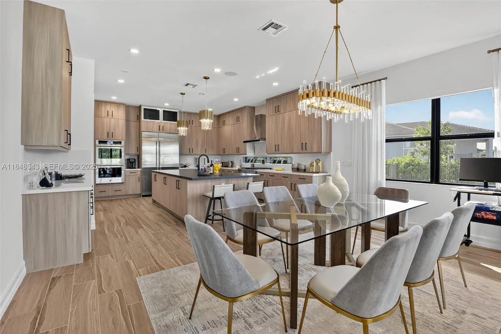 Davie, Florida 33331, United States, 6 Bedrooms Bedrooms, ,7 BathroomsBathrooms,Residential,Active,182190