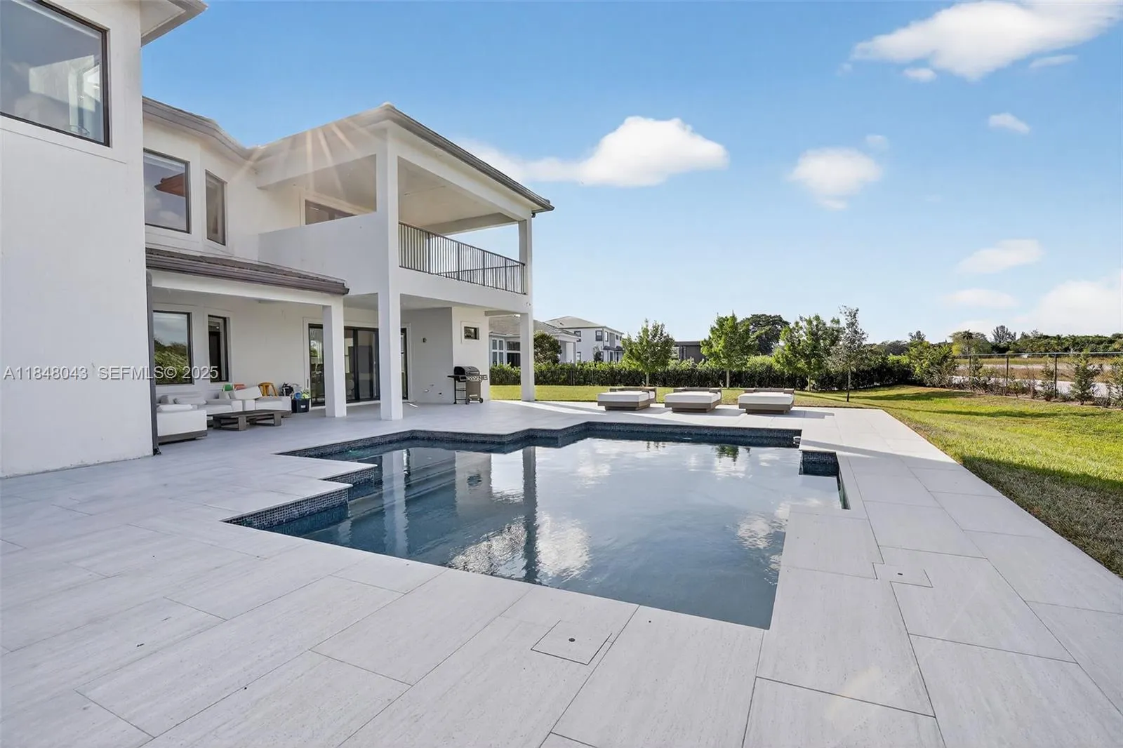 Davie, Florida 33331, United States, 6 Bedrooms Bedrooms, ,7 BathroomsBathrooms,Residential,Active,182190