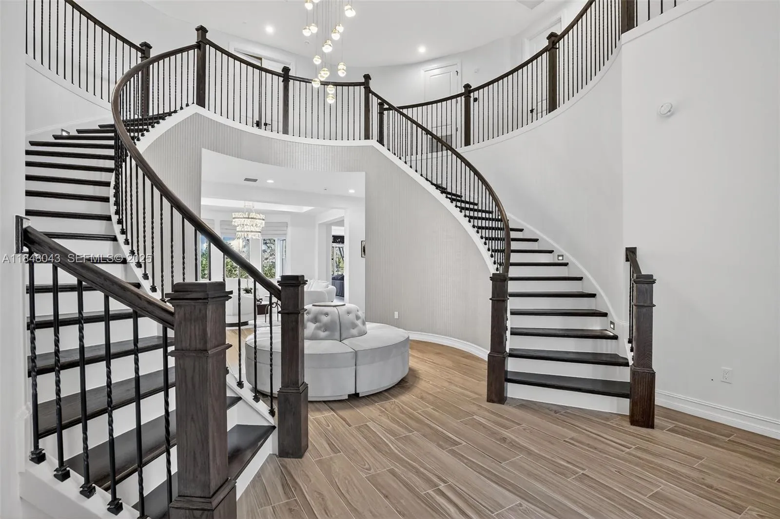 Davie, Florida 33331, United States, 6 Bedrooms Bedrooms, ,7 BathroomsBathrooms,Residential,Active,182190