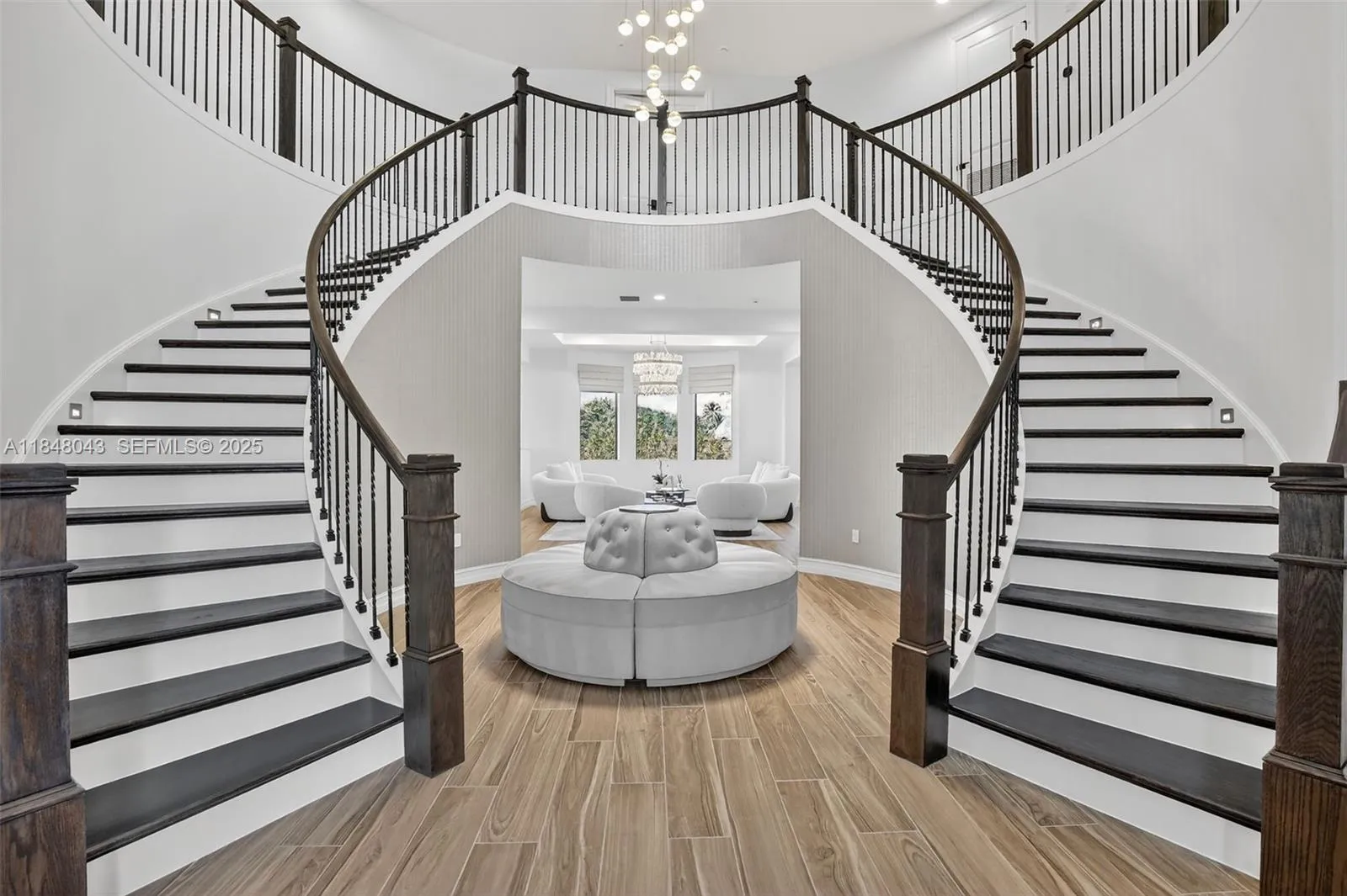 Davie, Florida 33331, United States, 6 Bedrooms Bedrooms, ,7 BathroomsBathrooms,Residential,Active,182190