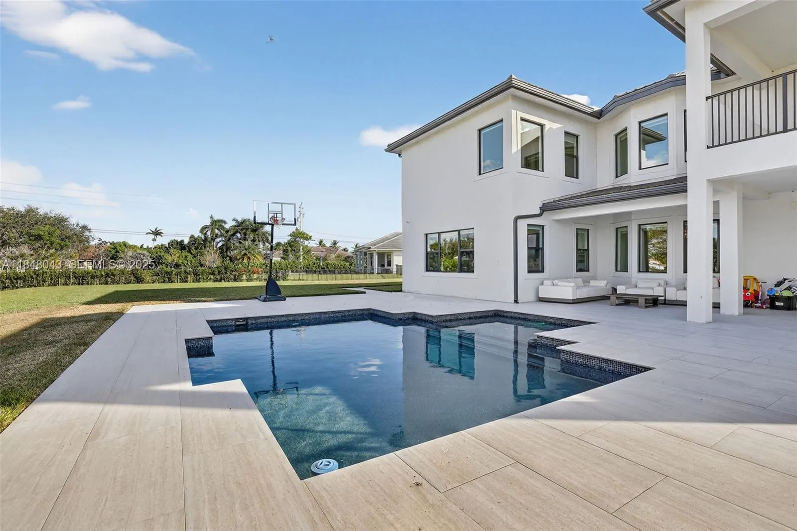 Davie, Florida 33331, United States, 6 Bedrooms Bedrooms, ,7 BathroomsBathrooms,Residential,Active,182190