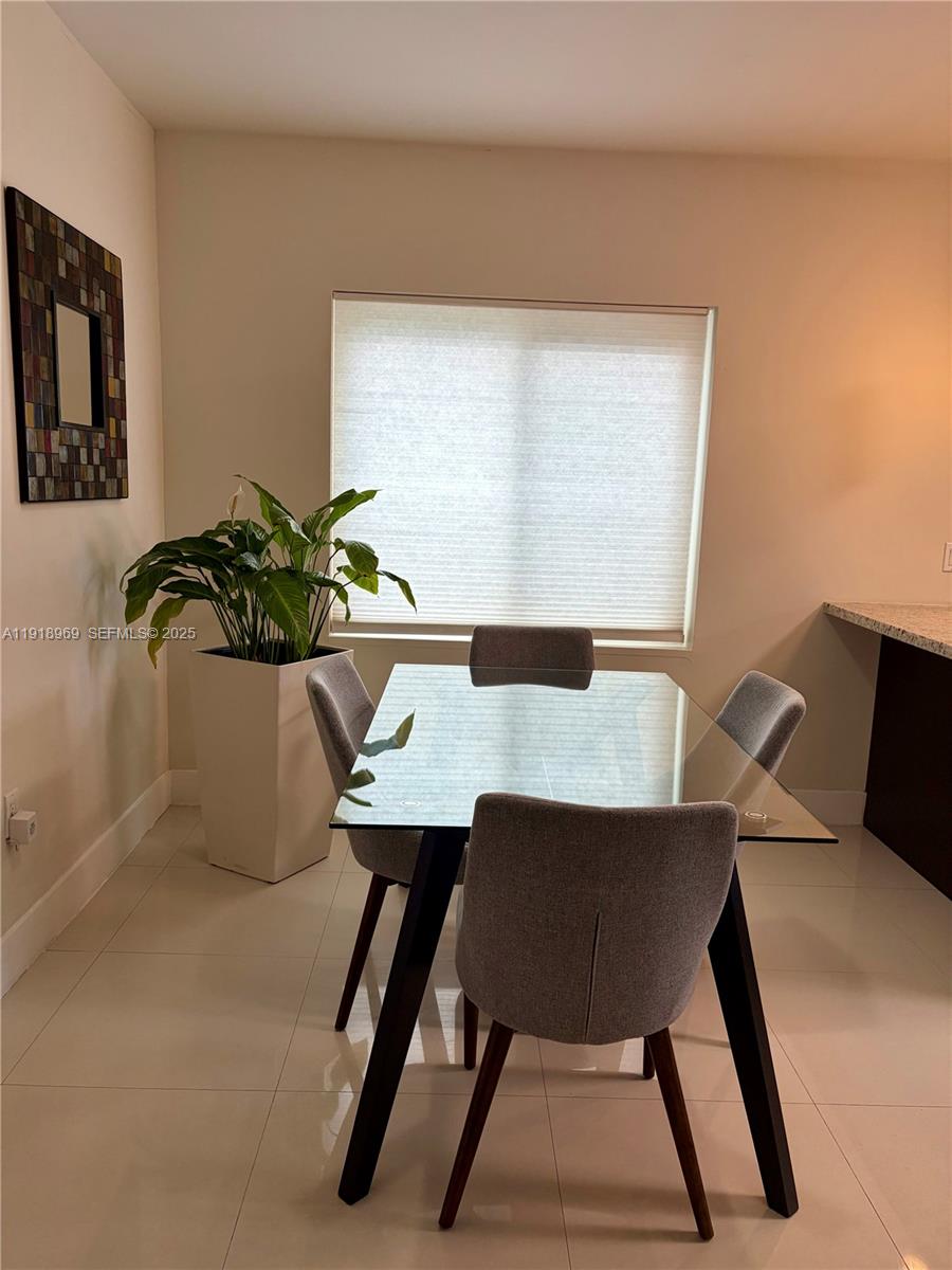 SEVILLE - Residential Lease