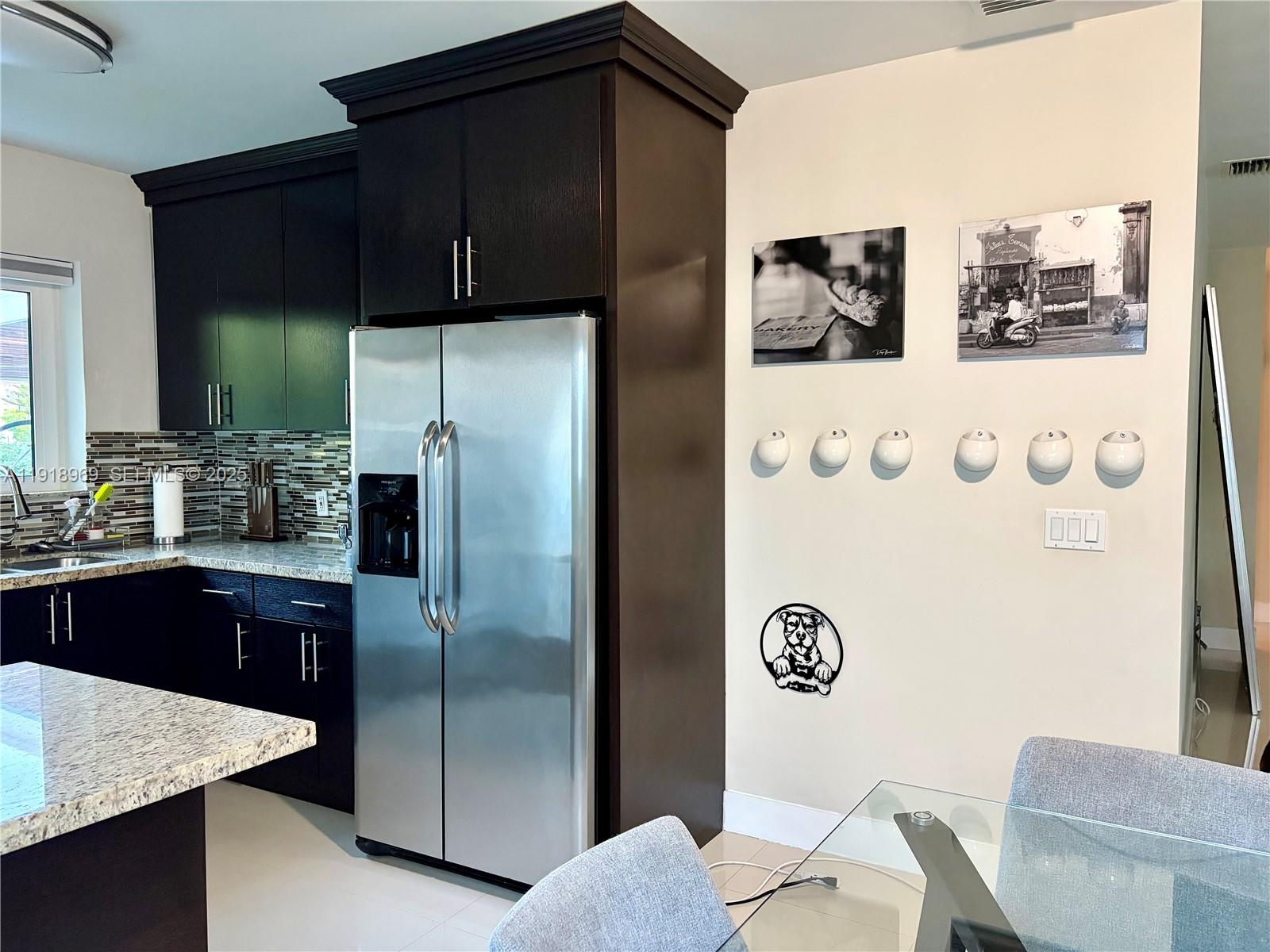 SEVILLE - Residential Lease