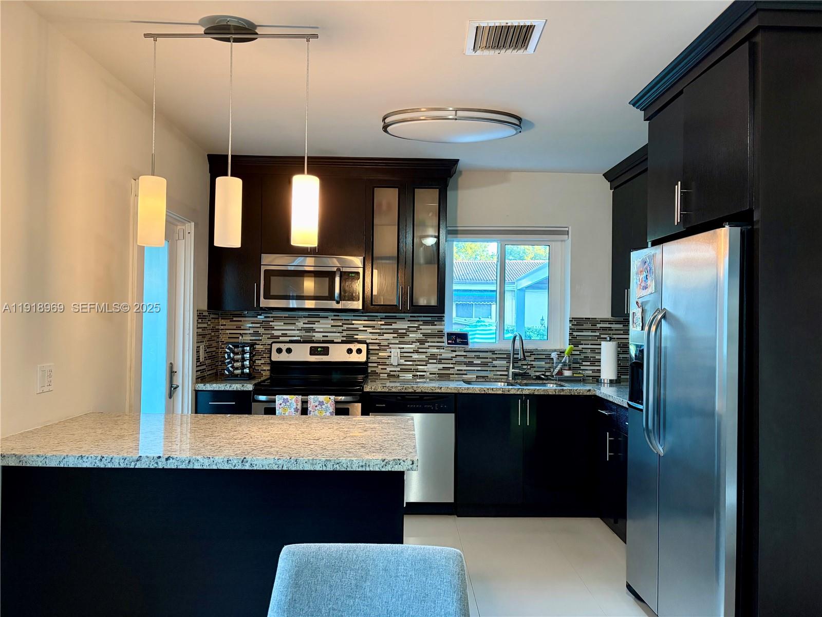 SEVILLE - Residential Lease