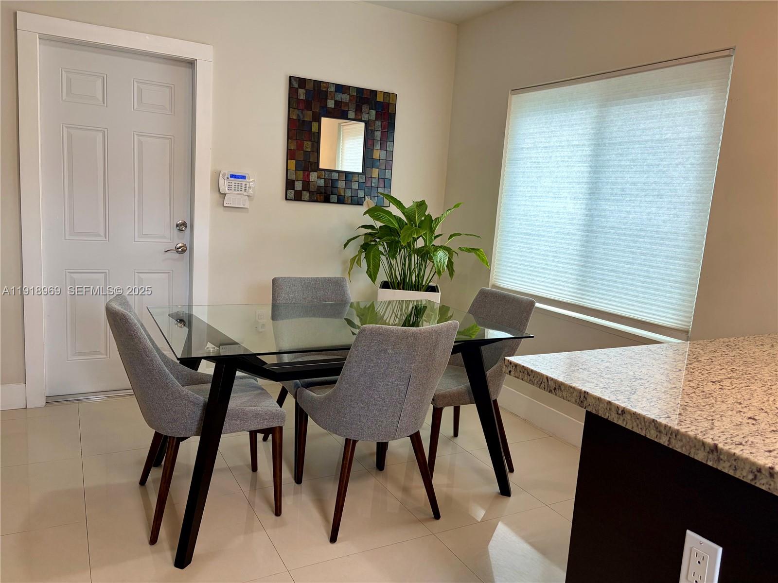 SEVILLE - Residential Lease