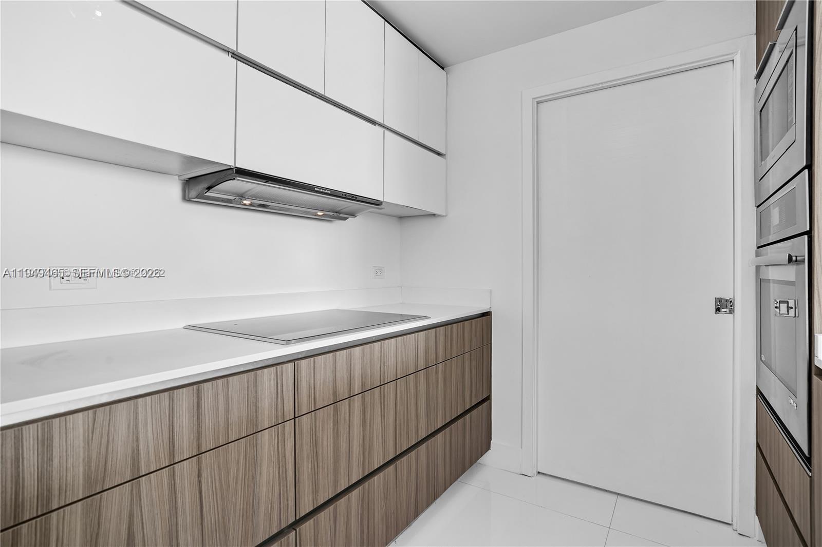 BAY HOUSE MIAMI CONDO - Residential