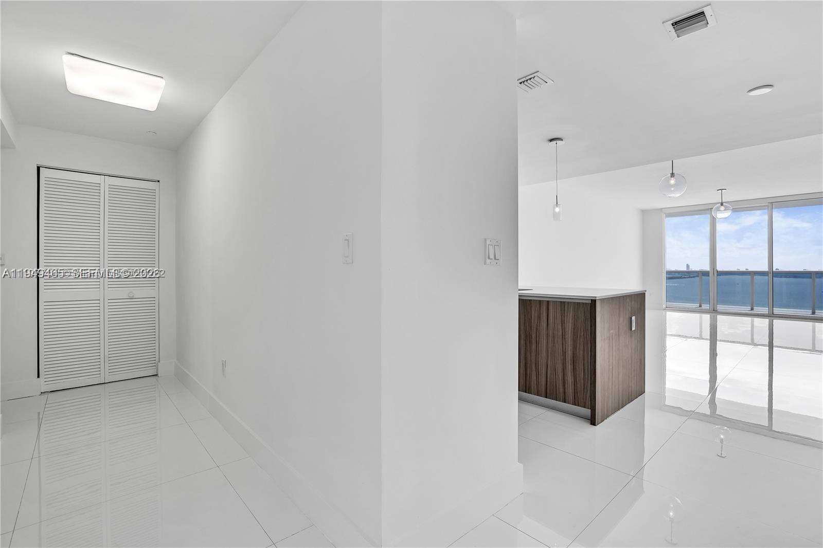 BAY HOUSE MIAMI CONDO - Residential