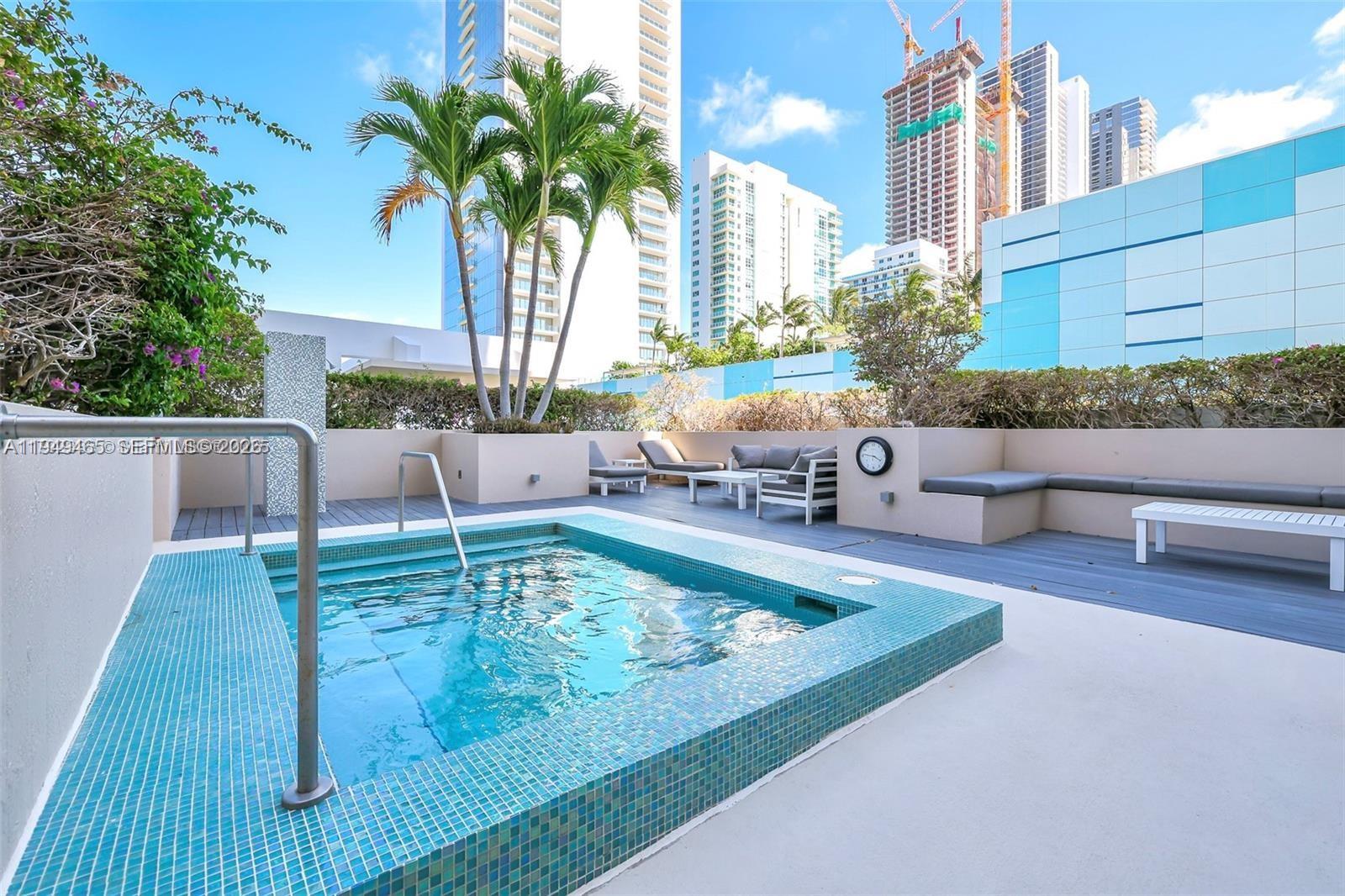 BAY HOUSE MIAMI CONDO - Residential