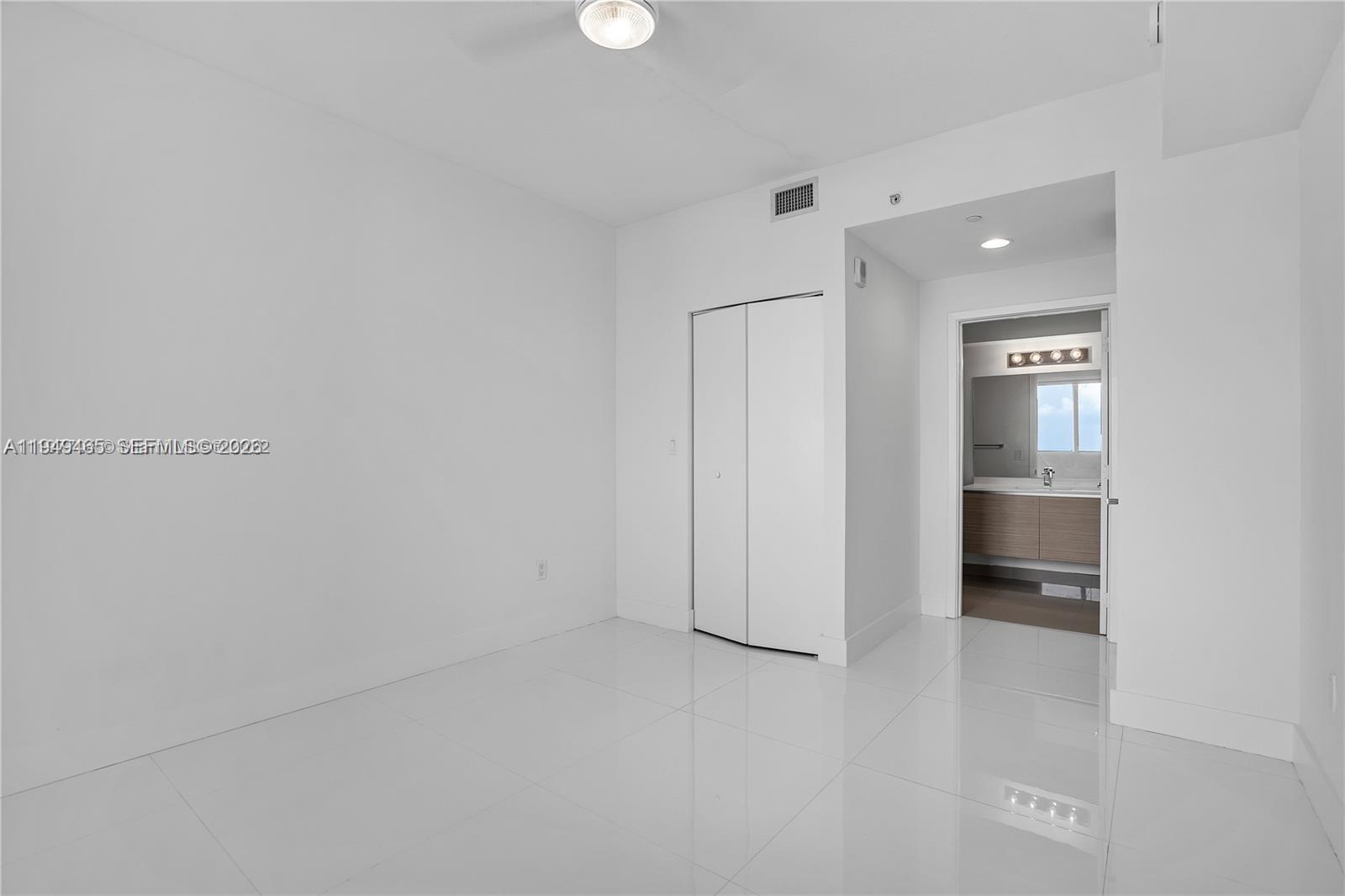 BAY HOUSE MIAMI CONDO - Residential