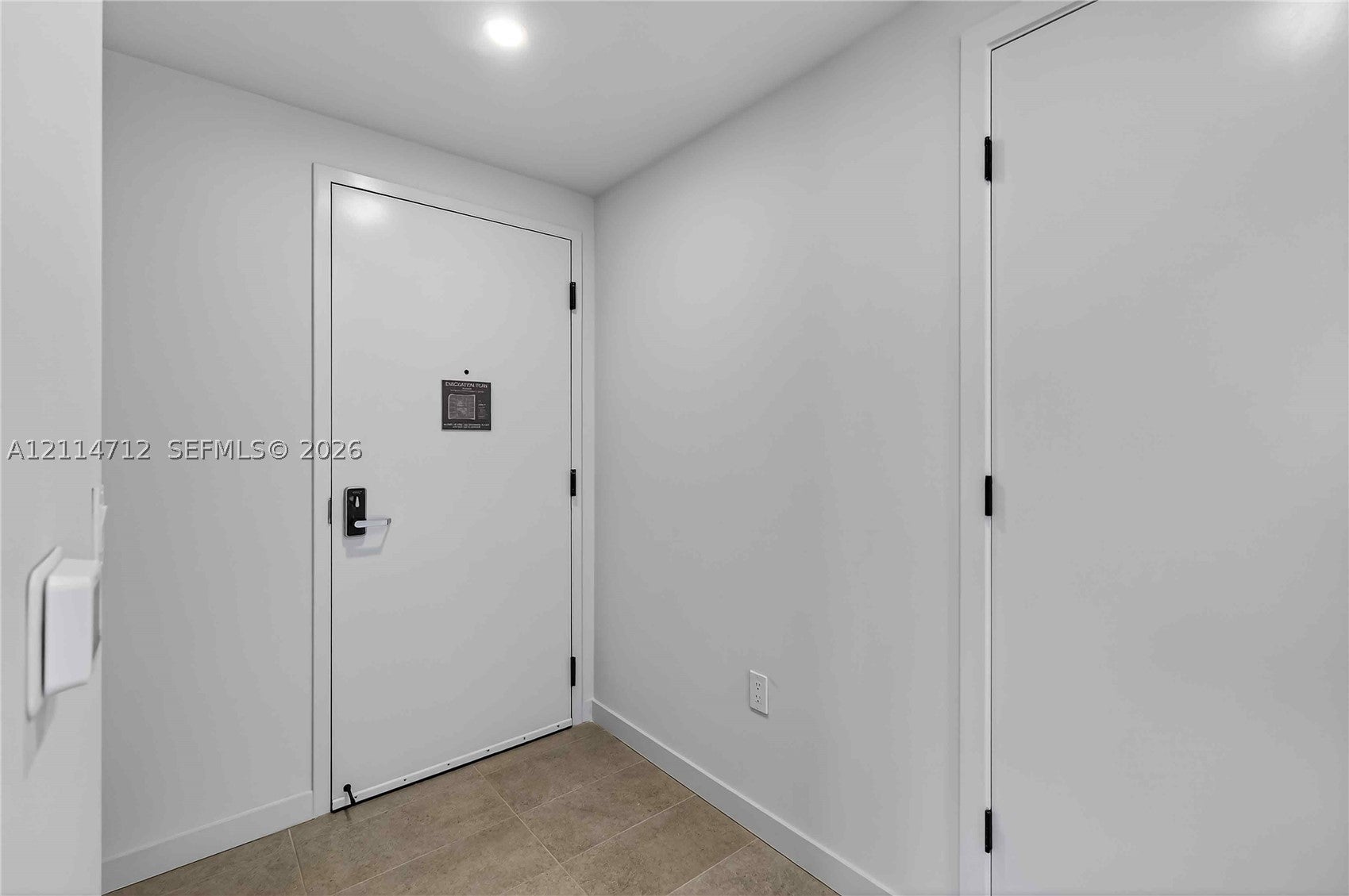 121 NE 5th St 901A