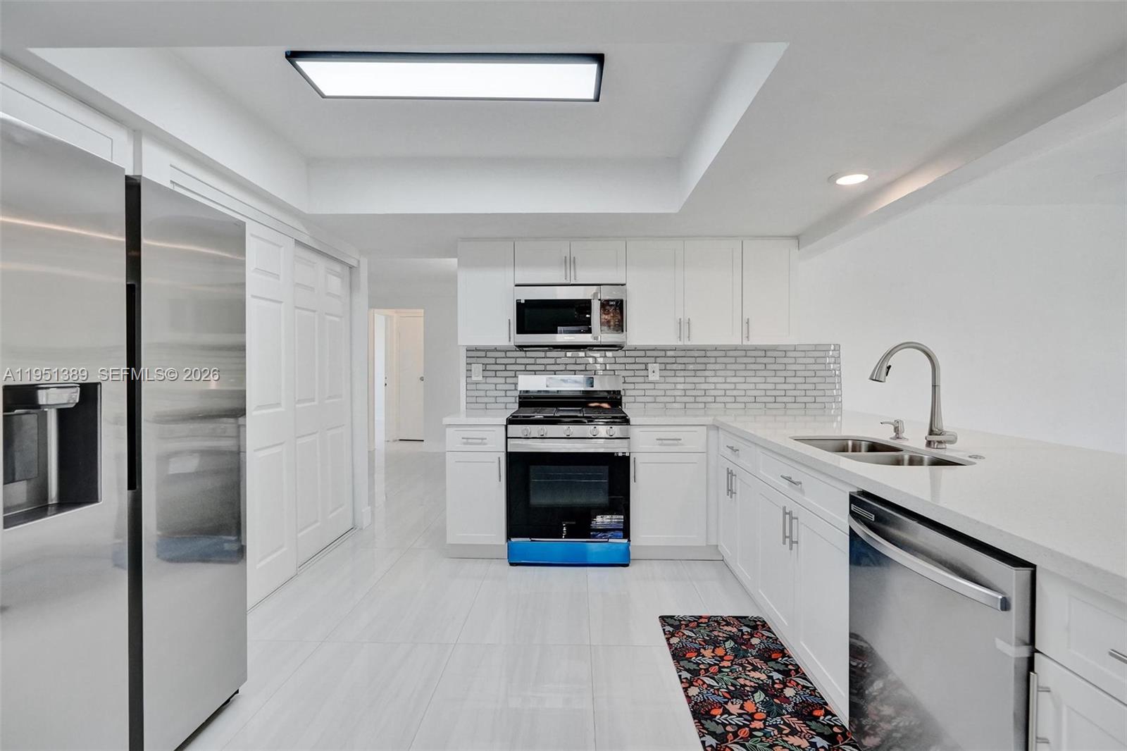 KNOLLS 1ST SECTION - Residential