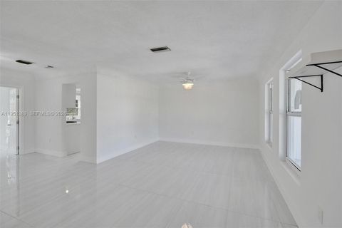 8436 Southampton Dr Miramar FL 33025