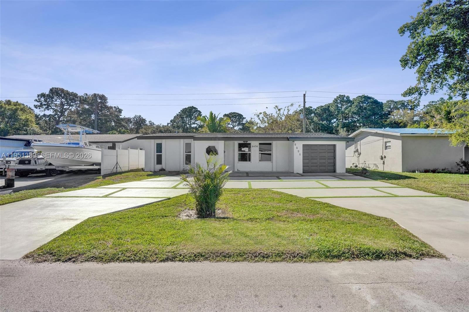 8436 Southampton Dr, Miramar, FL, 33025/$589,000 1 8436 Southampton Dr