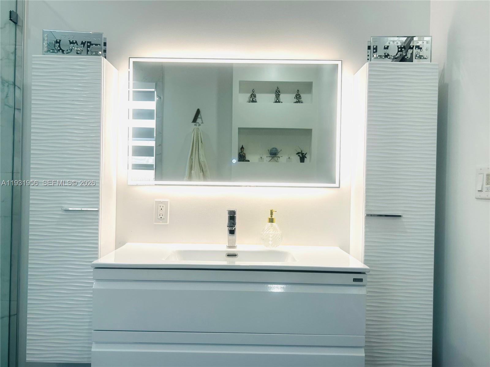 KENDALL COUNTRY ESTATES - Residential