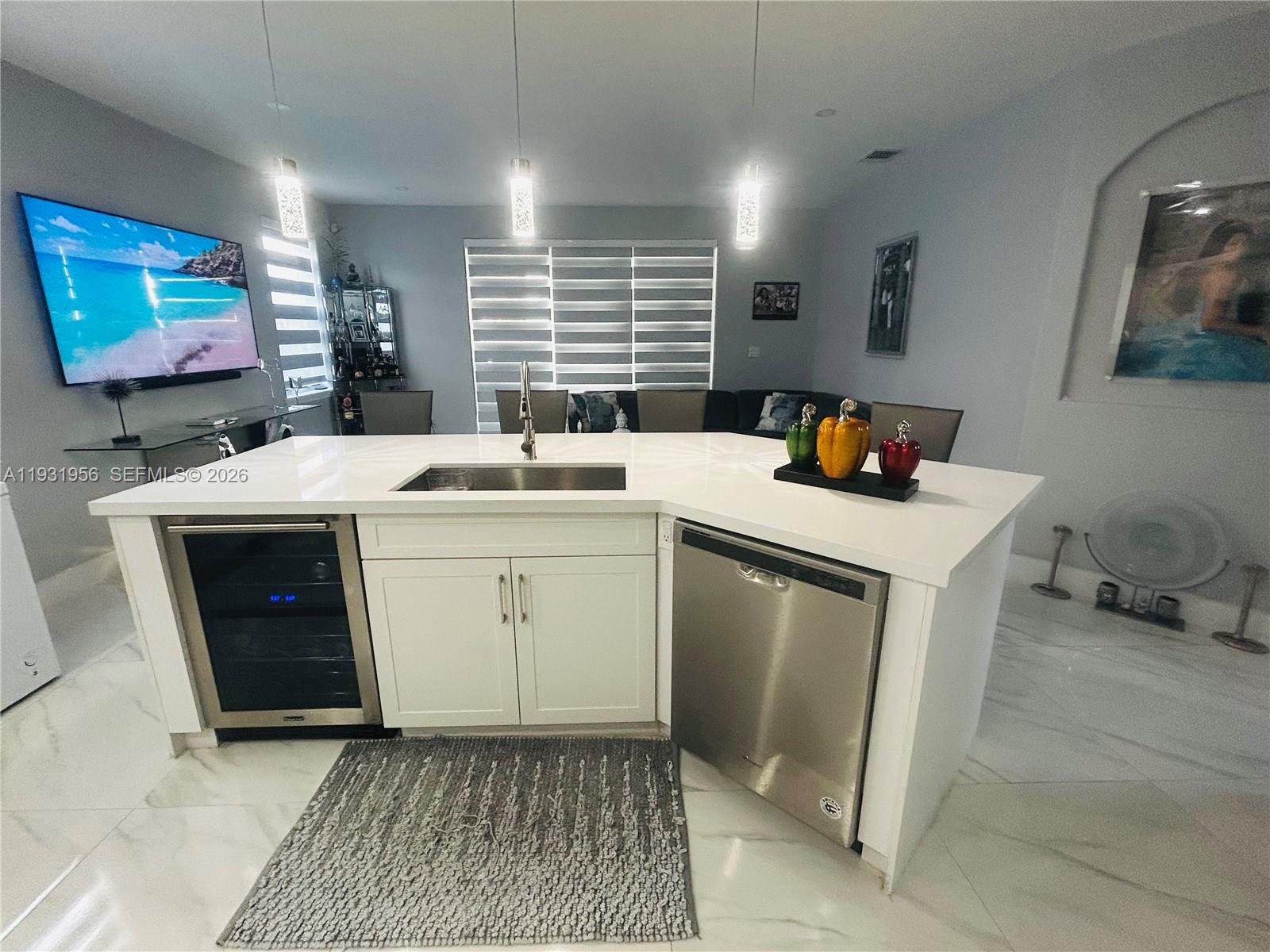 KENDALL COUNTRY ESTATES - Residential