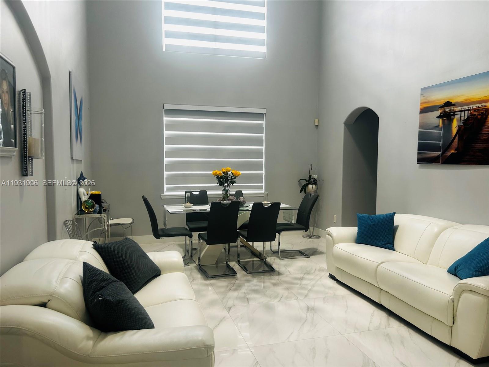 KENDALL COUNTRY ESTATES - Residential