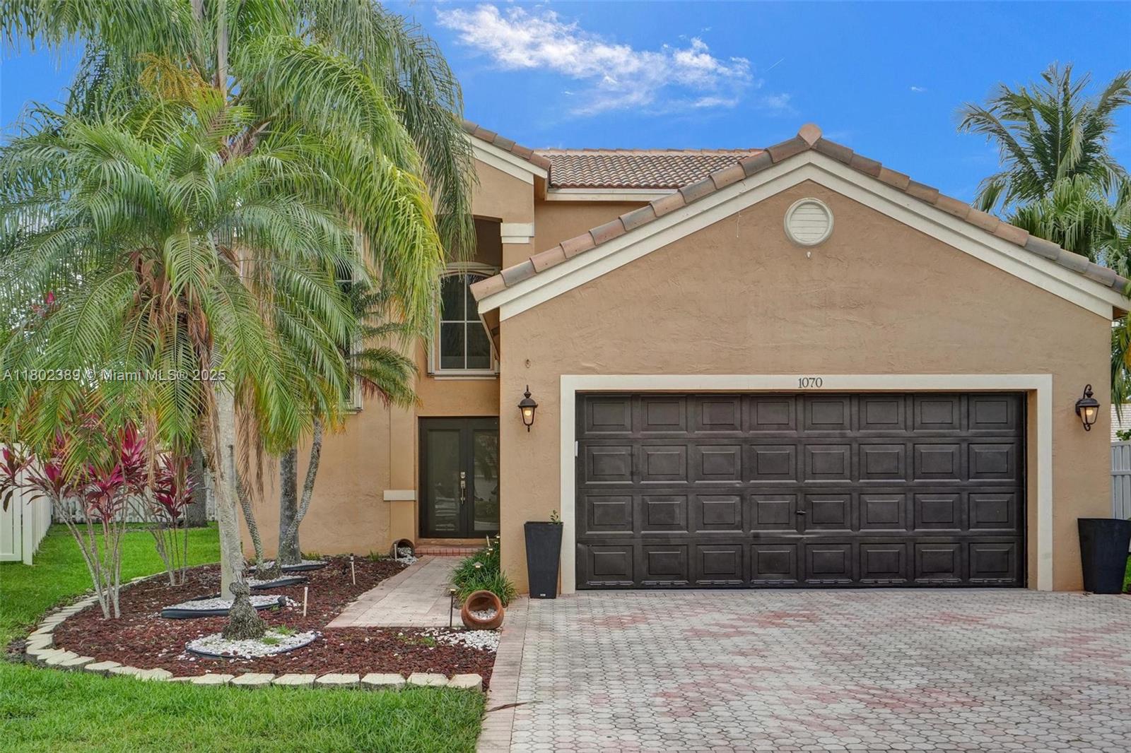 Property for Sale at 1070 Briar Ridge Rd, Weston, Broward County, Florida - Bedrooms: 4 
Bathrooms: 3  - $775,000