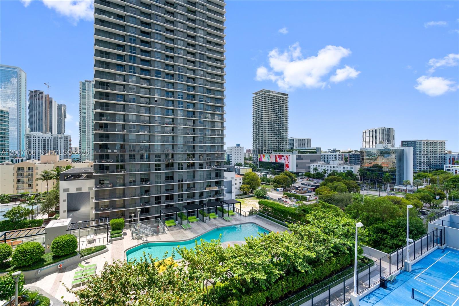 PARAISO BAYVIEWS CONDO - Residential