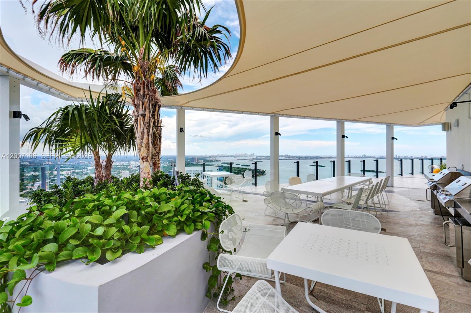 PARAISO BAYVIEWS CONDO - Residential