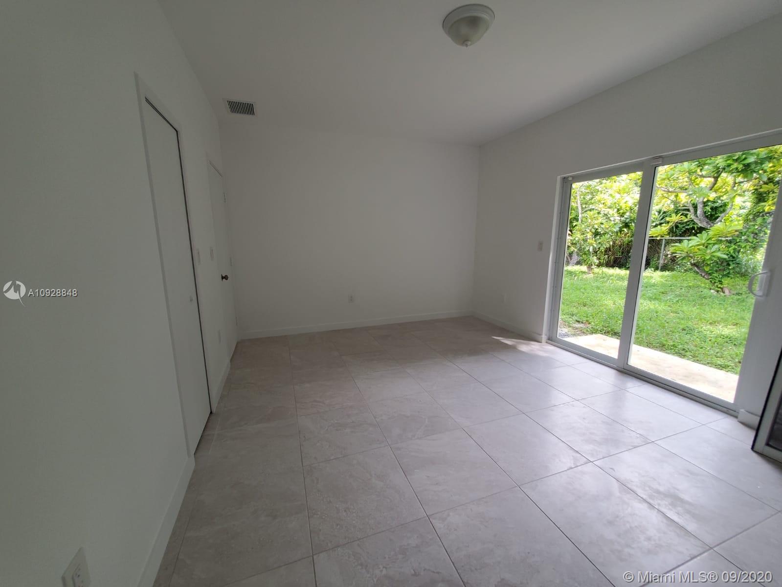 SILVER PALM PARK - Residential