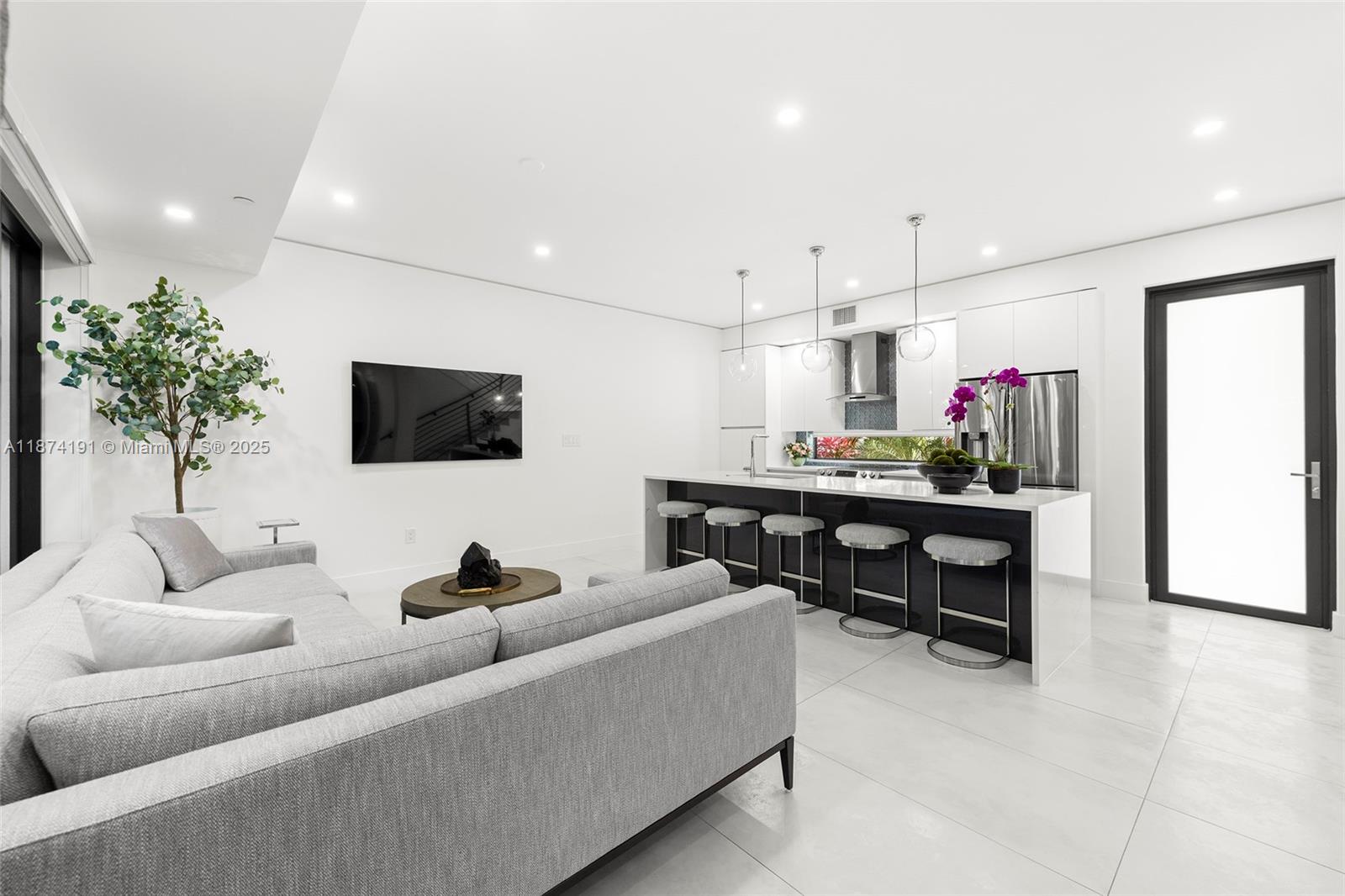 HIGHLANDS ESTATES - Residential