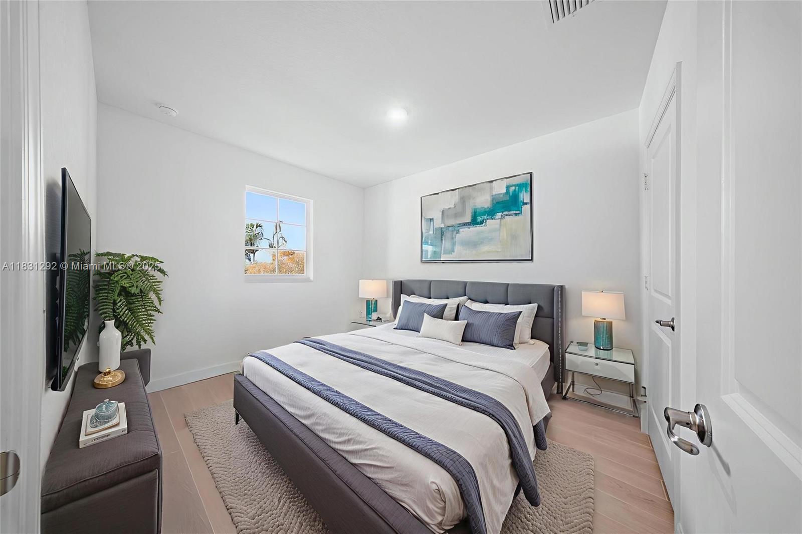 5005 Armina Pl