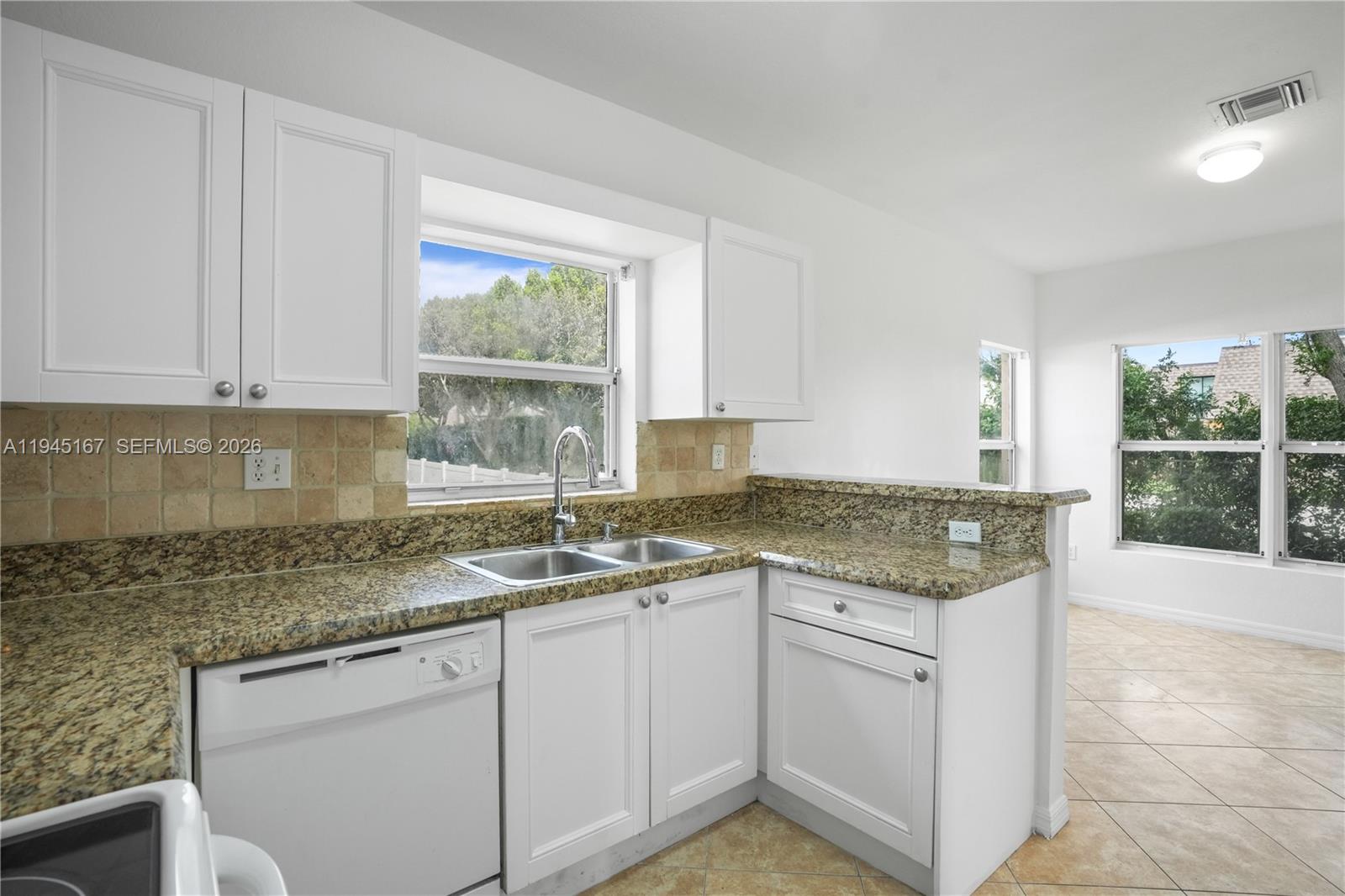 ESTANCIA AT PALM SPRINGS - Residential