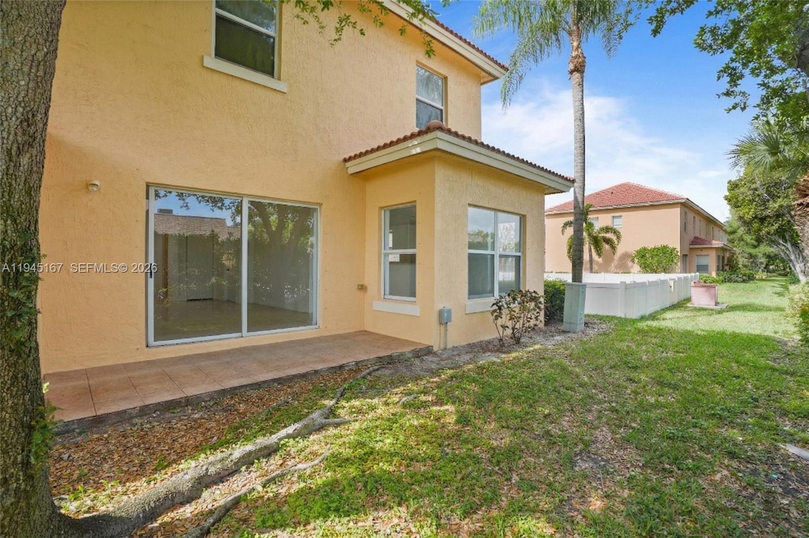 ESTANCIA AT PALM SPRINGS - Residential
