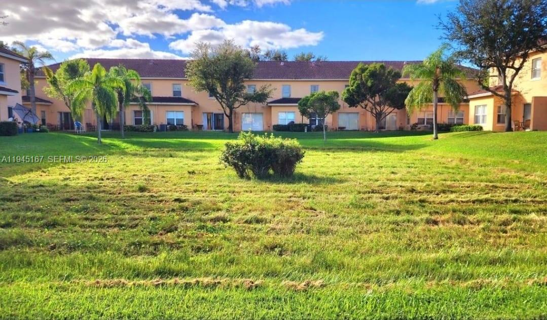 ESTANCIA AT PALM SPRINGS - Residential